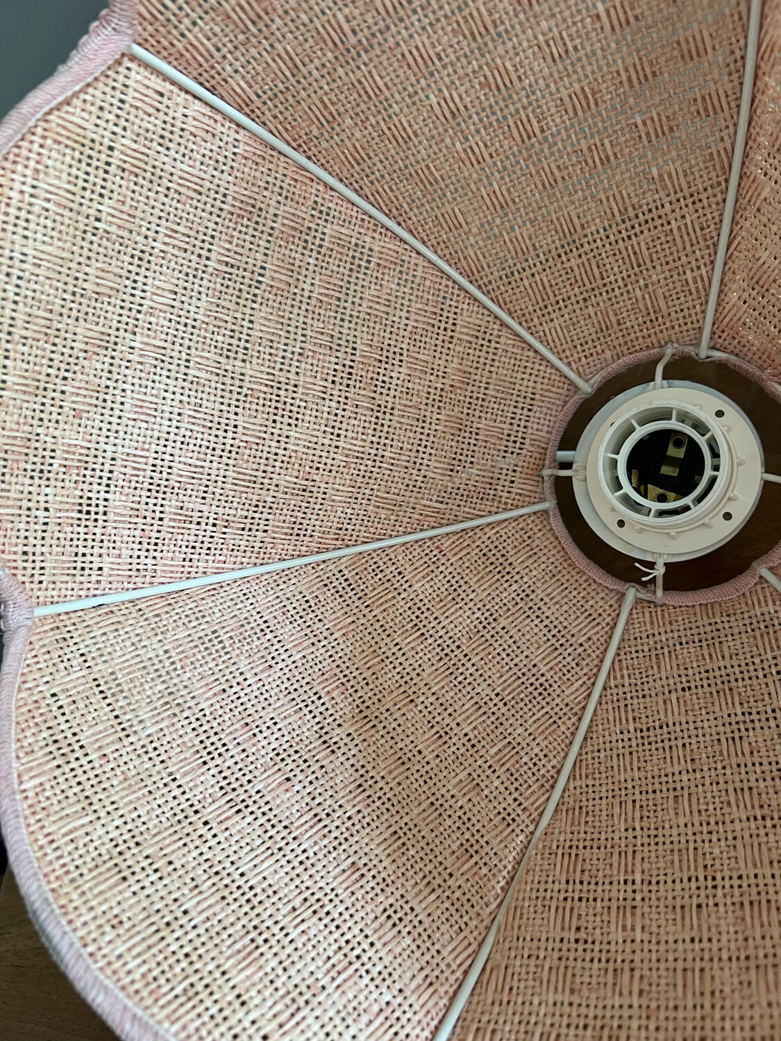 Vintage suspension in raffia and fabrics