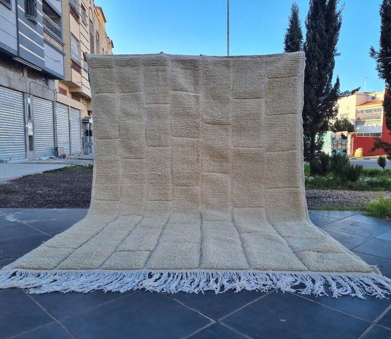 Authentic pure white wool Beni Ourain rug size 1.4/2.6 m