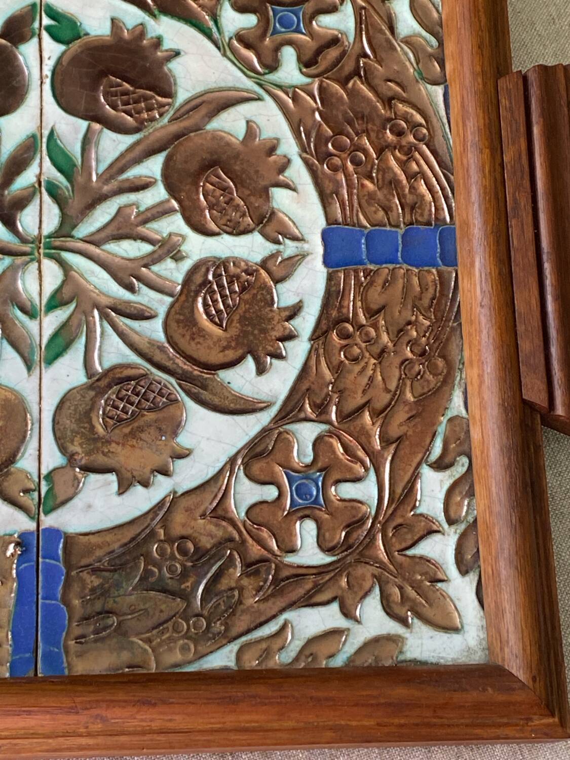 Plateau espagnole antique en céramique et bois