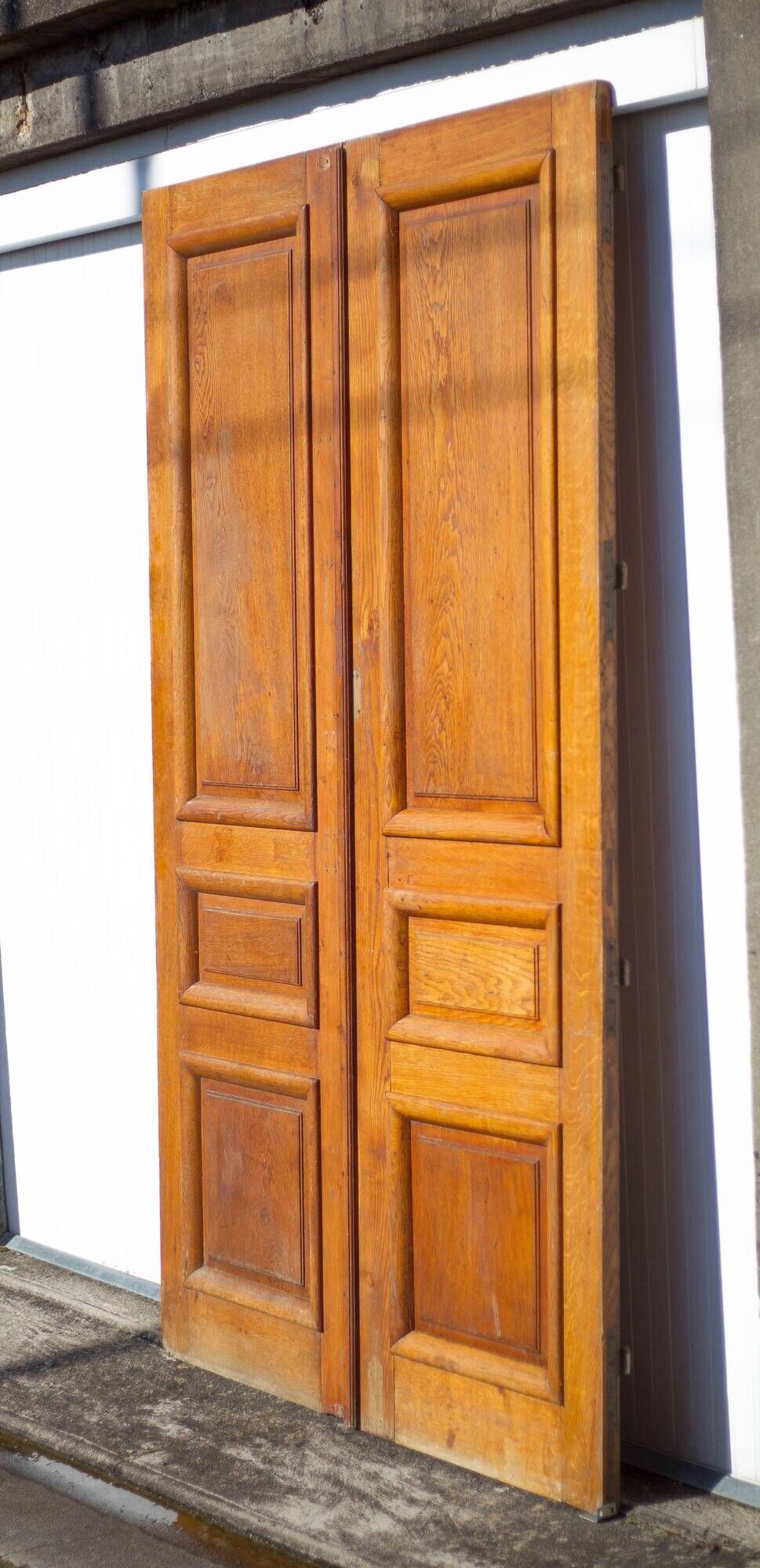 Double old door, old wooden door, large vintage door