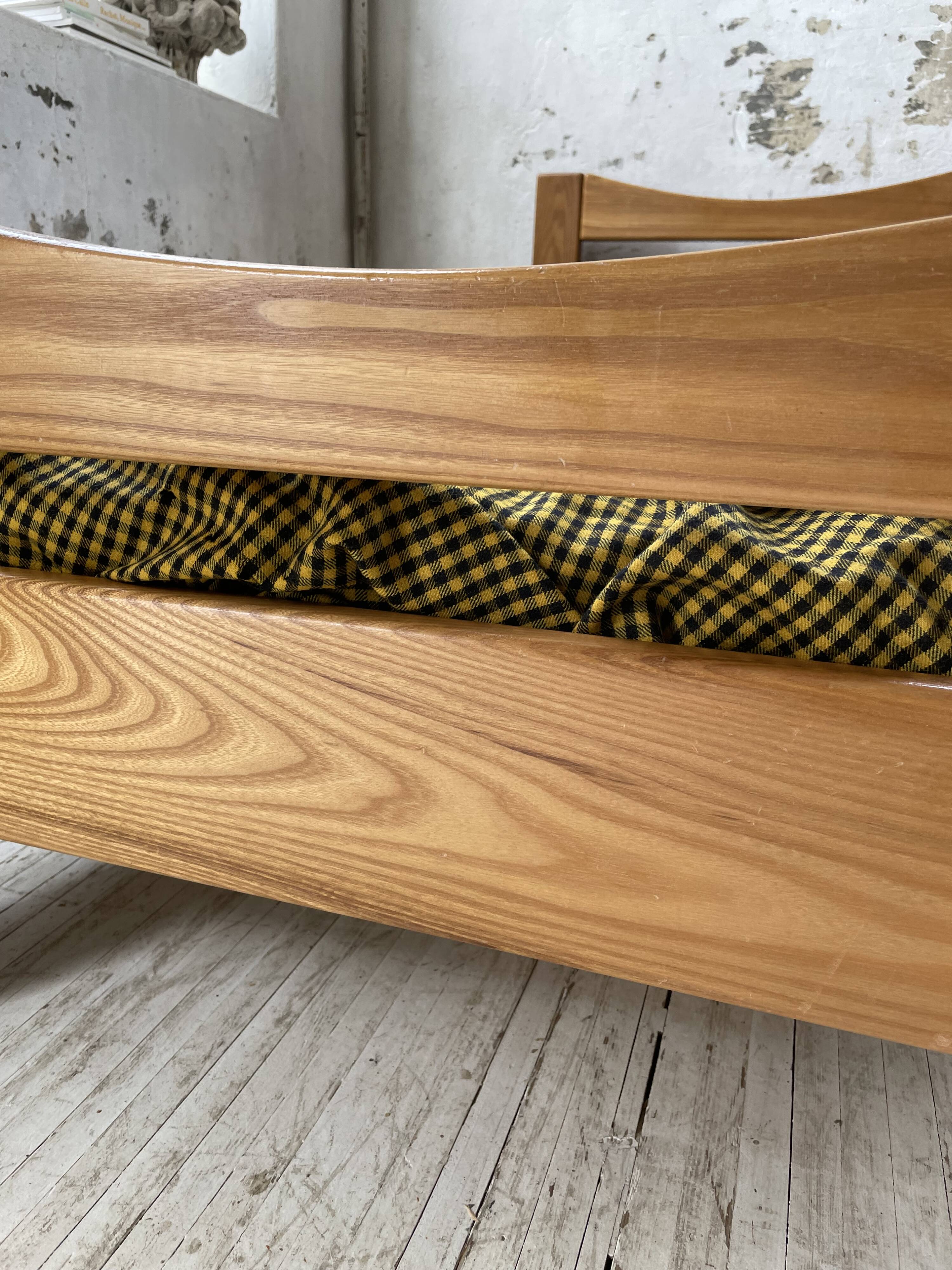 Maison Regain solid single bed