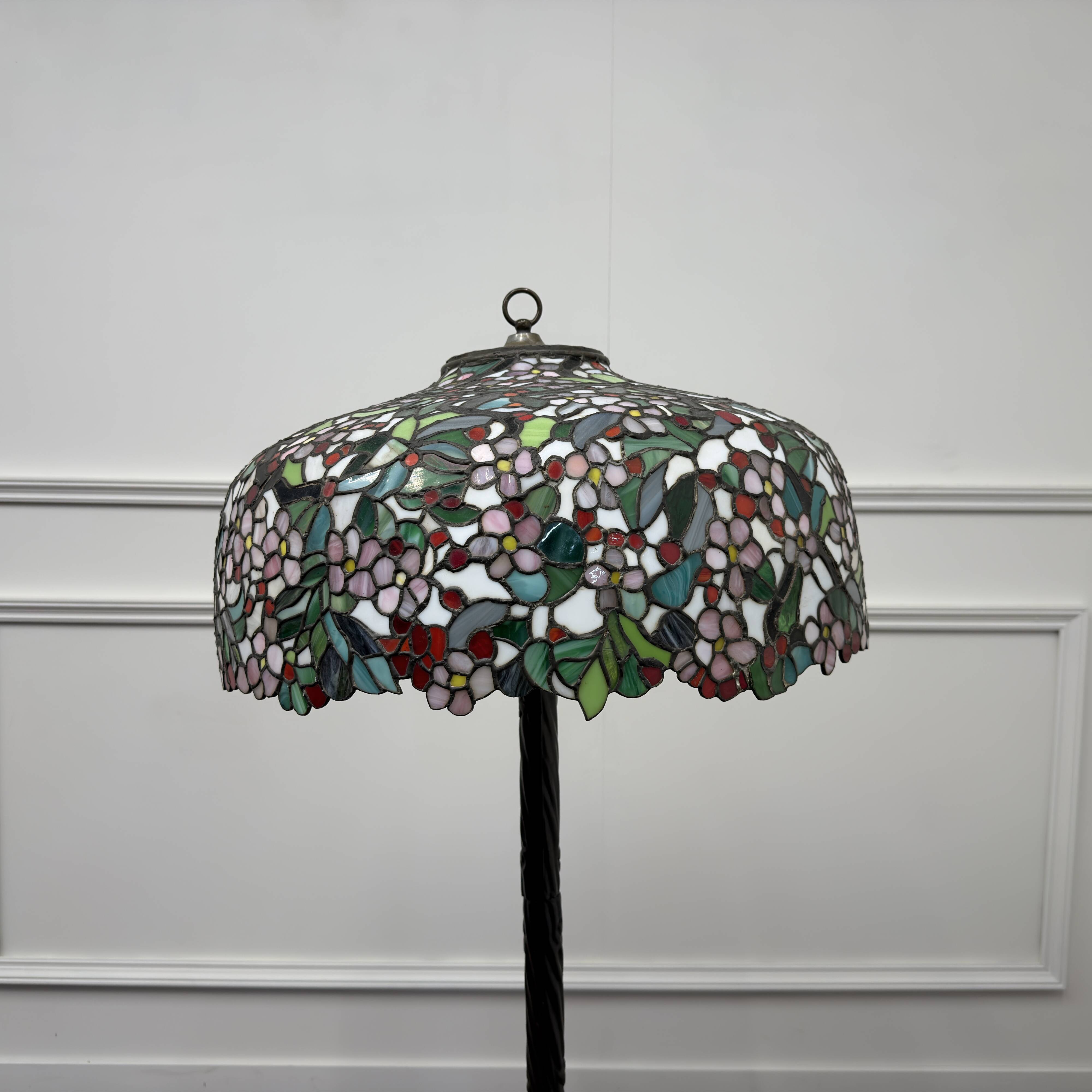 Large Tiffany floor lamp Art Deco