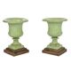 Paire de vases Médicis en fonte à patine verte