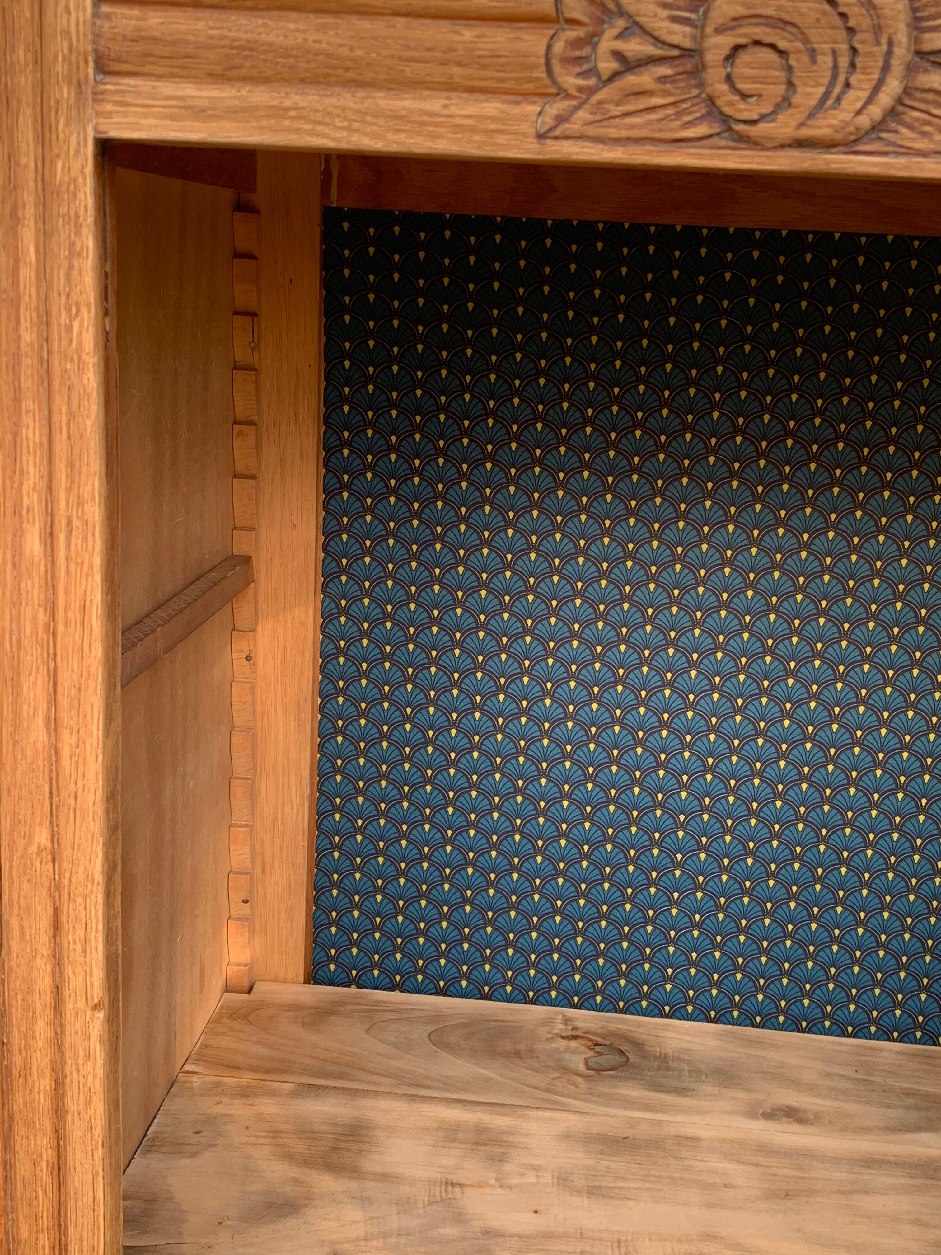 Art Deco asymmetrical glass Parisian wardrobe 1930