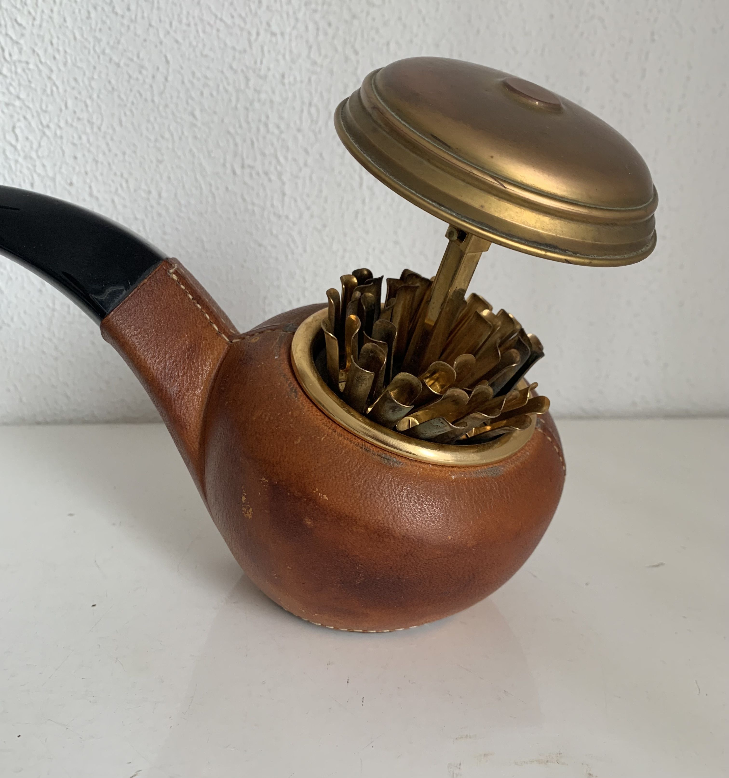 Vintage cigarette holder 1960 Longchamp leather fawn pipe - 24 x 15 cm