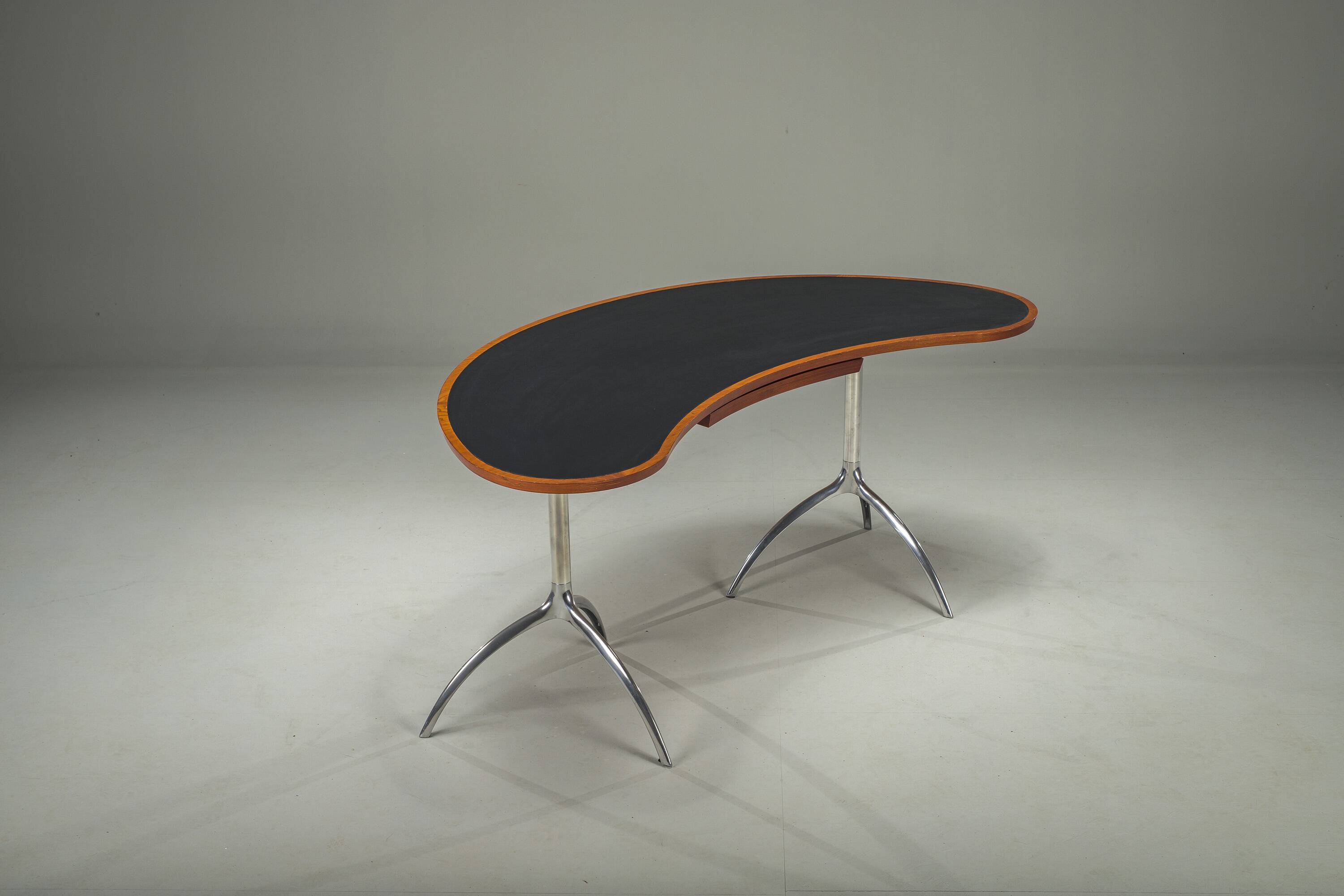 Model 909 Tree Table Desk attributed to Paolo Rizzatto for Alias, Italy, 20