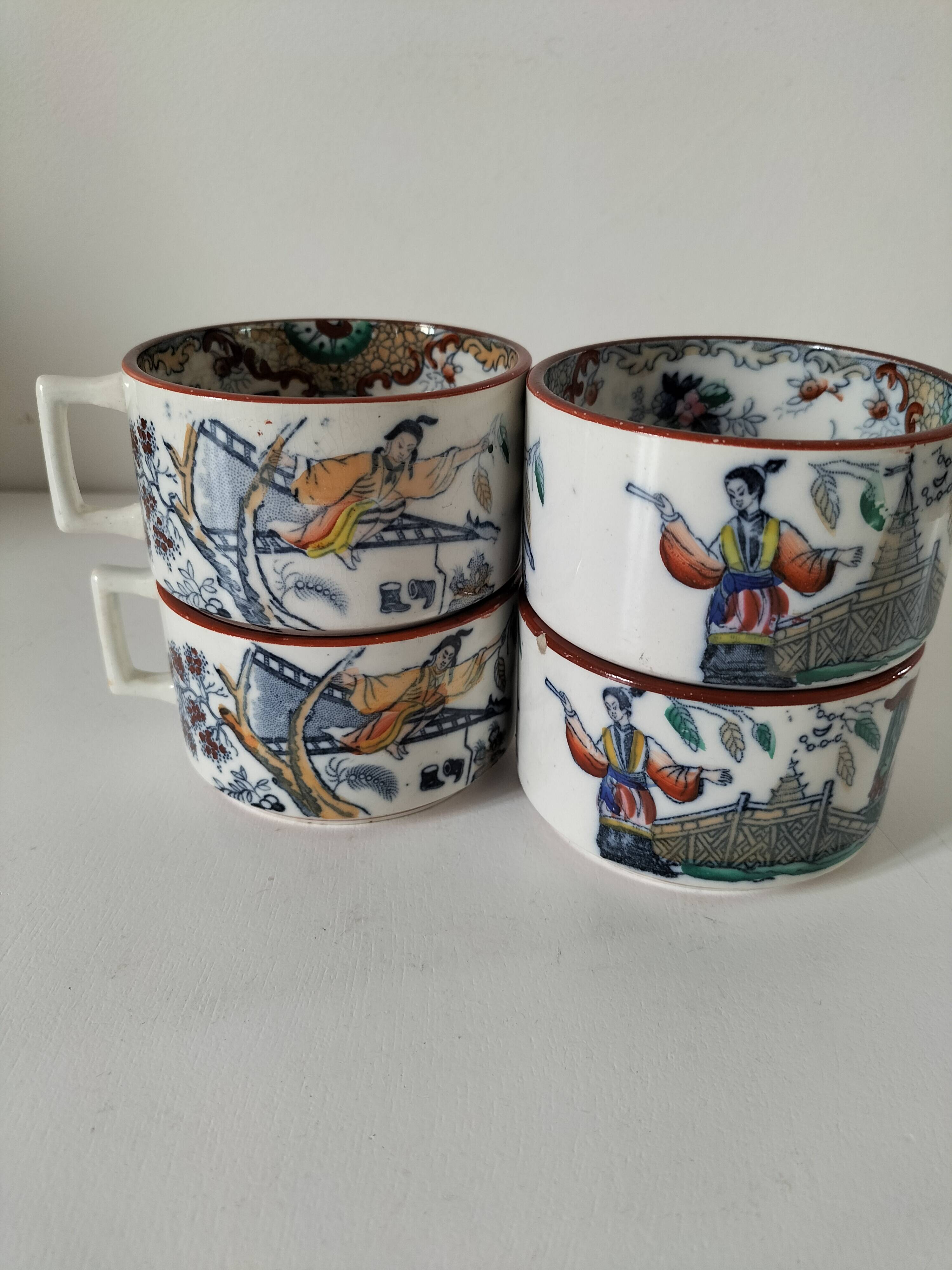 Ensemble de 4 tasses à bouillon Digoin & Sarreguemines, décor Timor