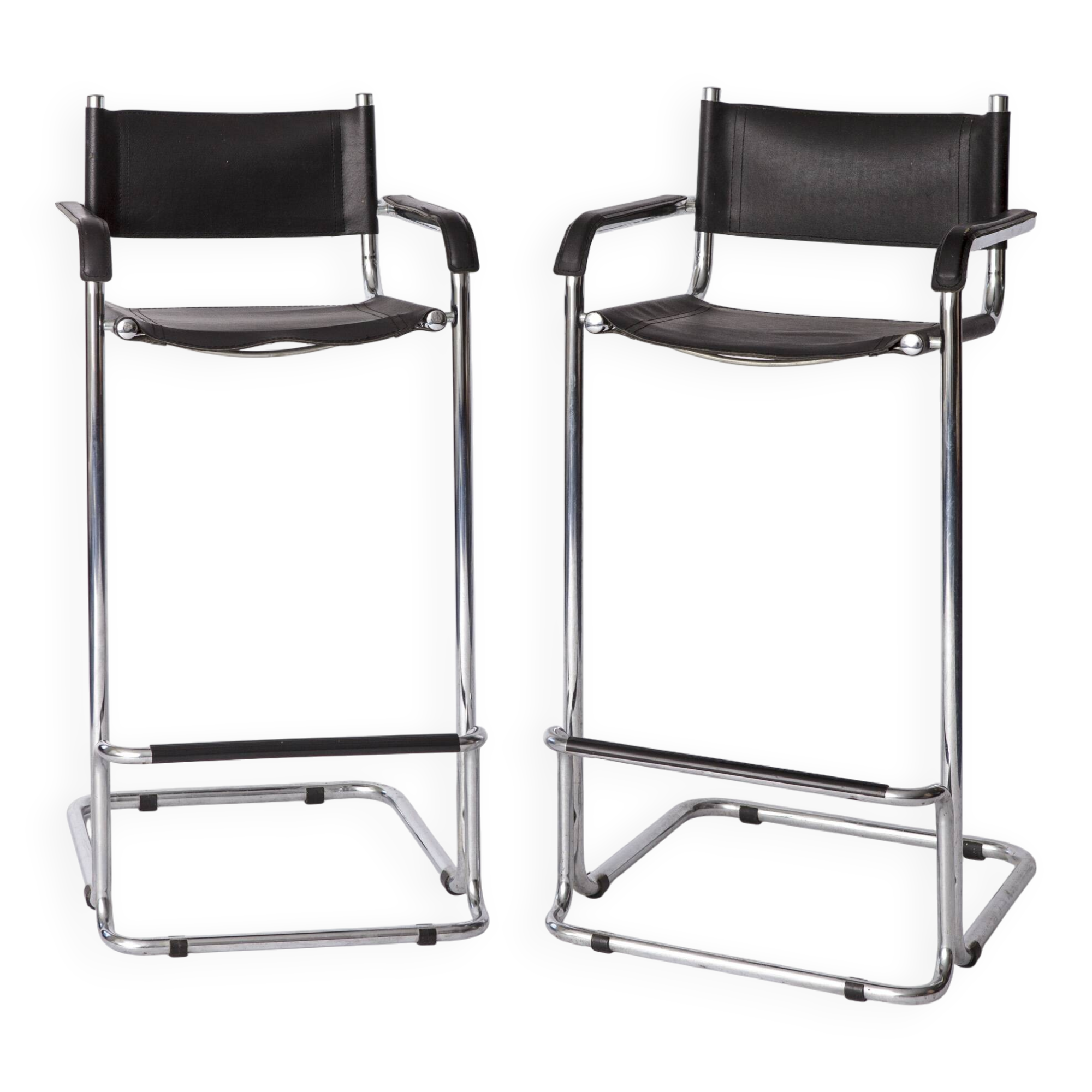 2 Elegant 1990s Cantilever Chairs – Chromed Metal Frame, Artificial Leather
