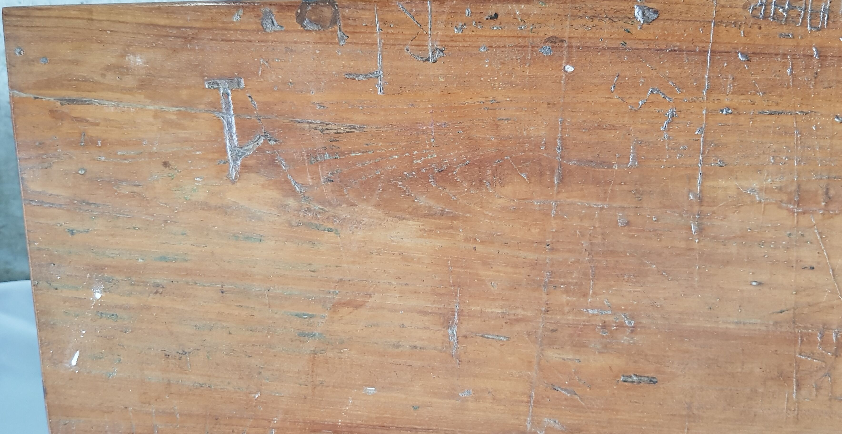 Chest, bench in teak