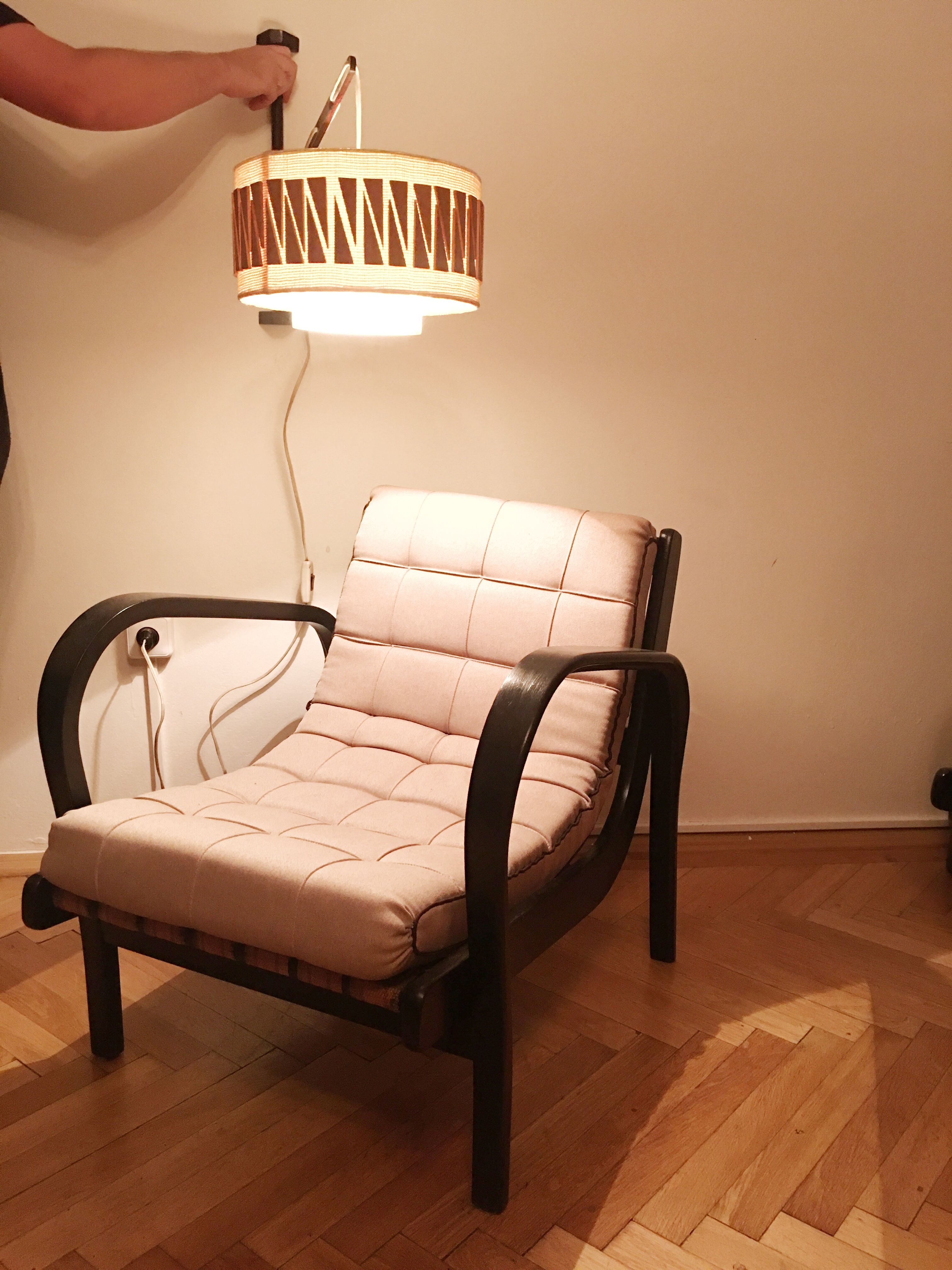 Applique ronde tchèque couleurs naturelles avec détails en bois