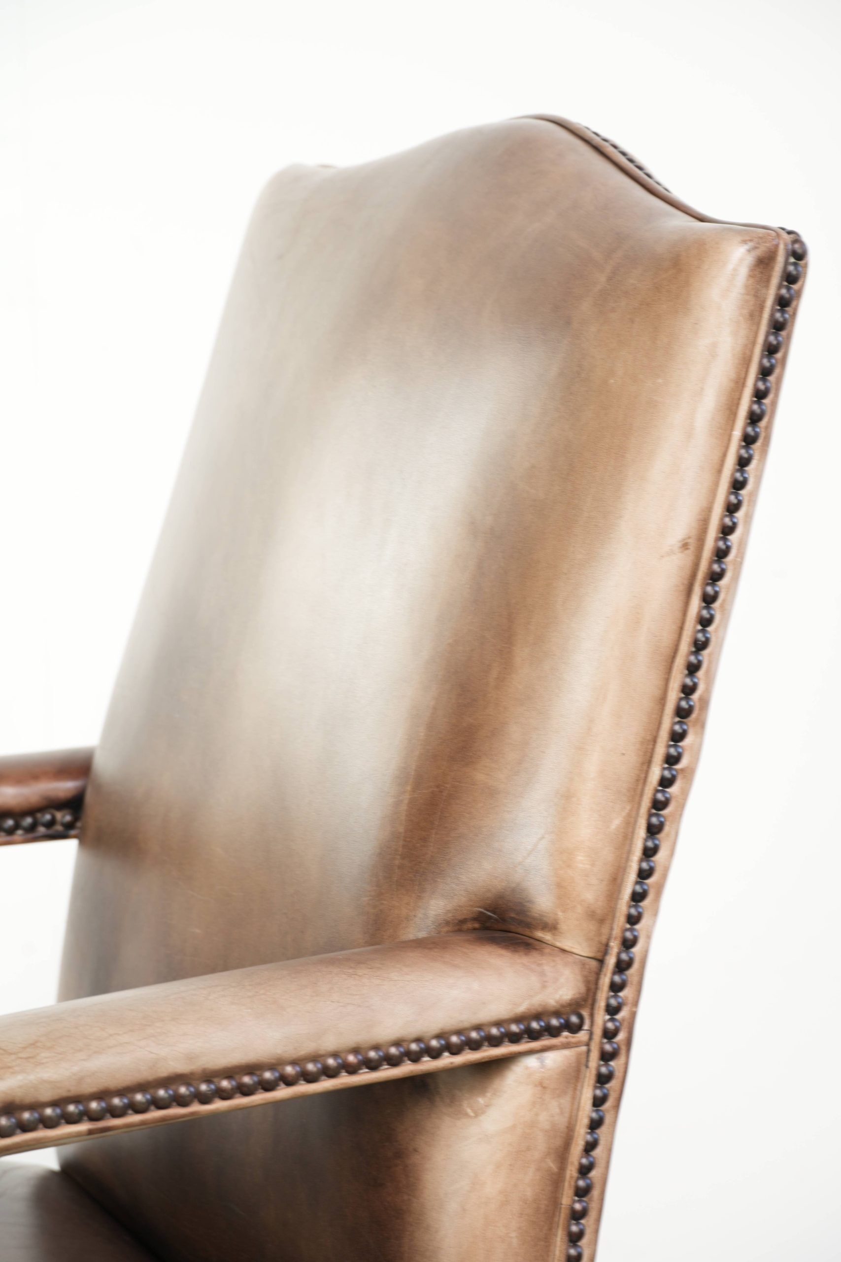Chaise de bureau/chaise d'appoint Gainsborough en cuir de vache de style anglais du 20e siècle