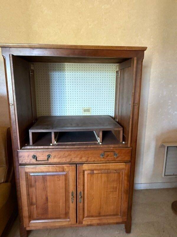 Solid wood TV cabinet