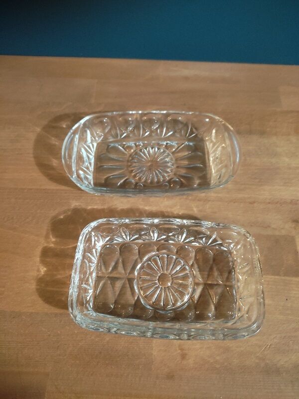 Moulded glass butter