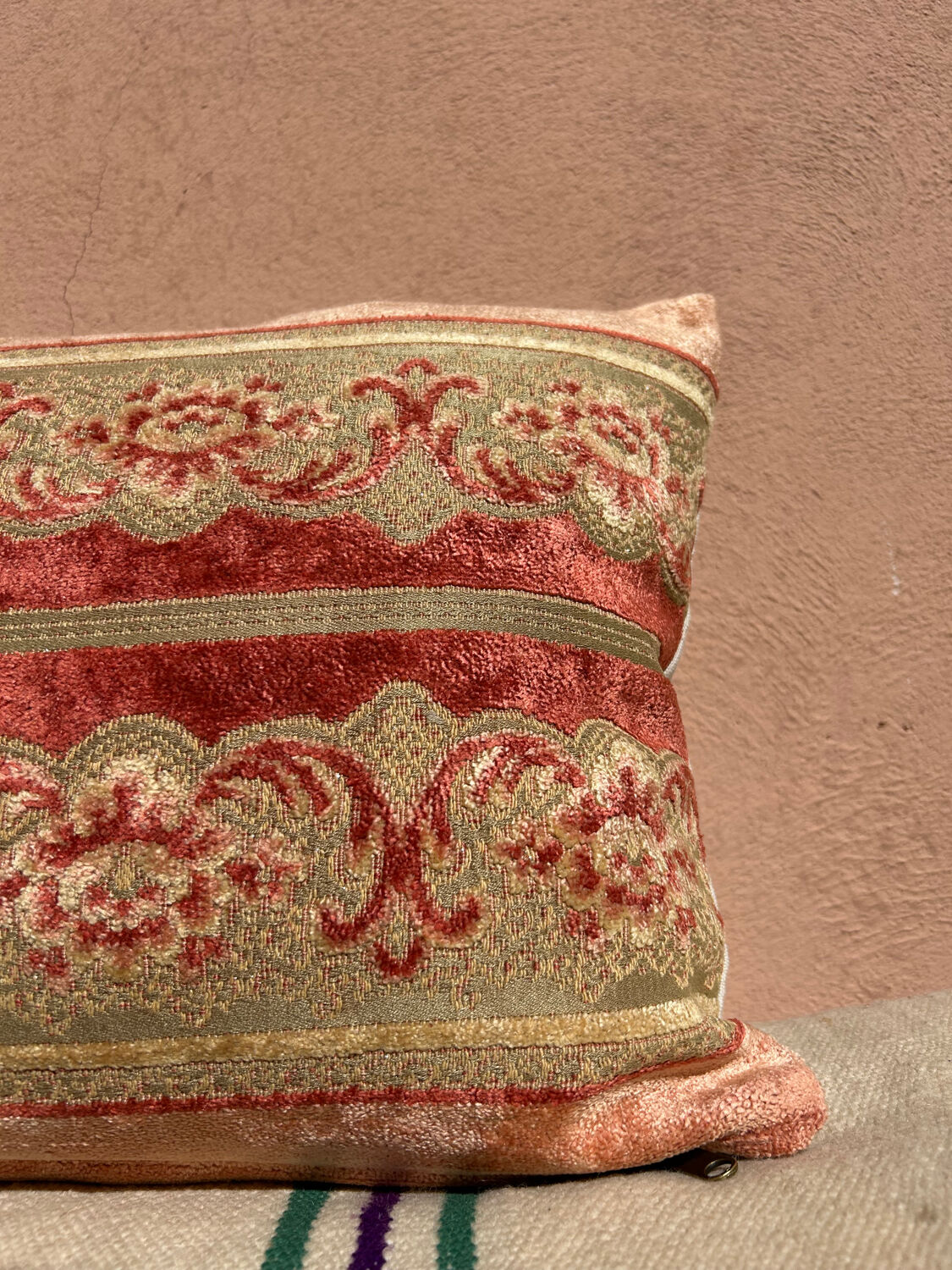 Velvet cushion 40x60cm