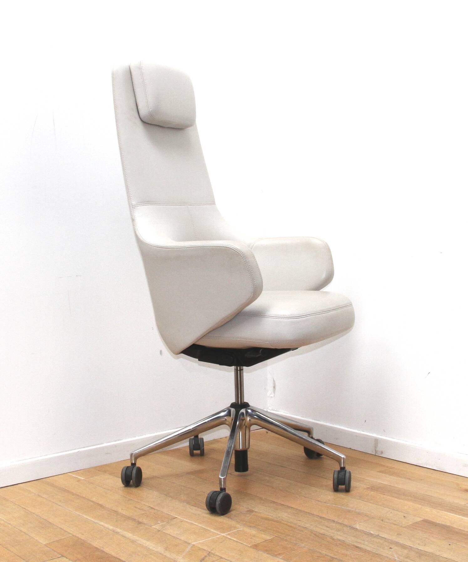 Highback office chair, Vitra