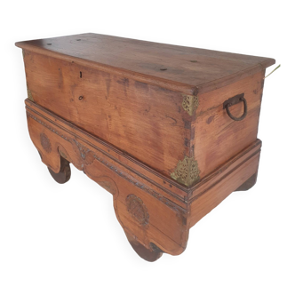 Large Indonesian chest