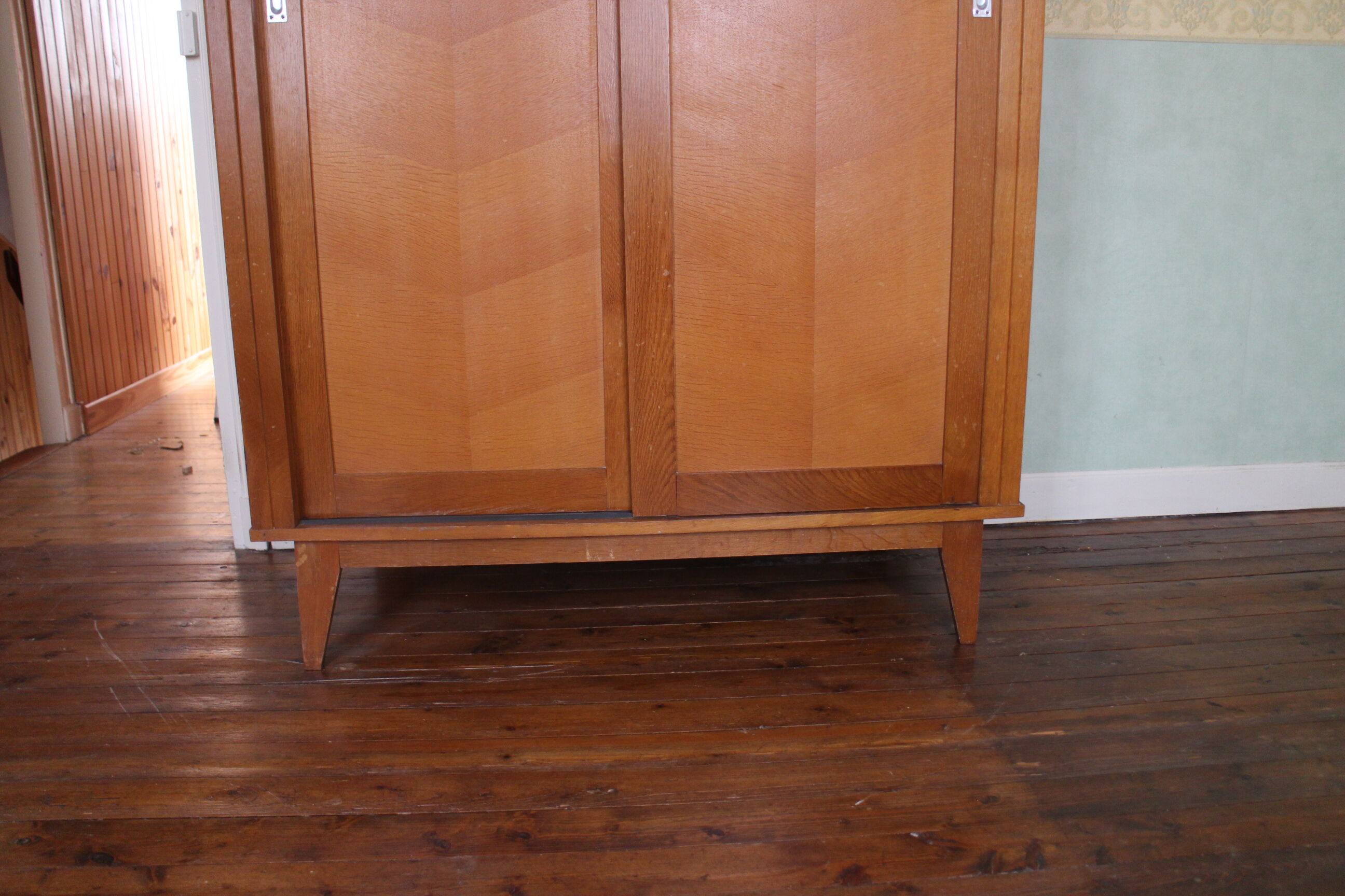 Armoire portes coulissantes