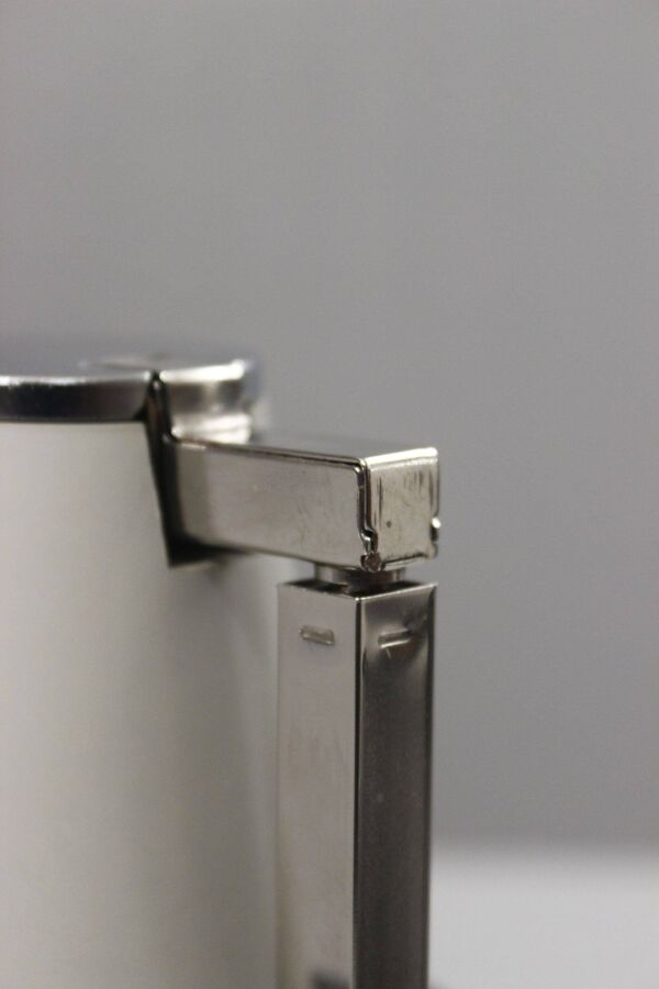 Lampe de voyage vintage pilule extensible design ''Lampette'' Allemagne 1970s