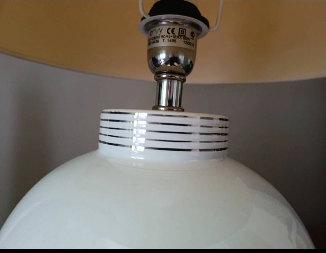 Lampe de salon blanche moderne céramique sphère | modèle Beaulieu