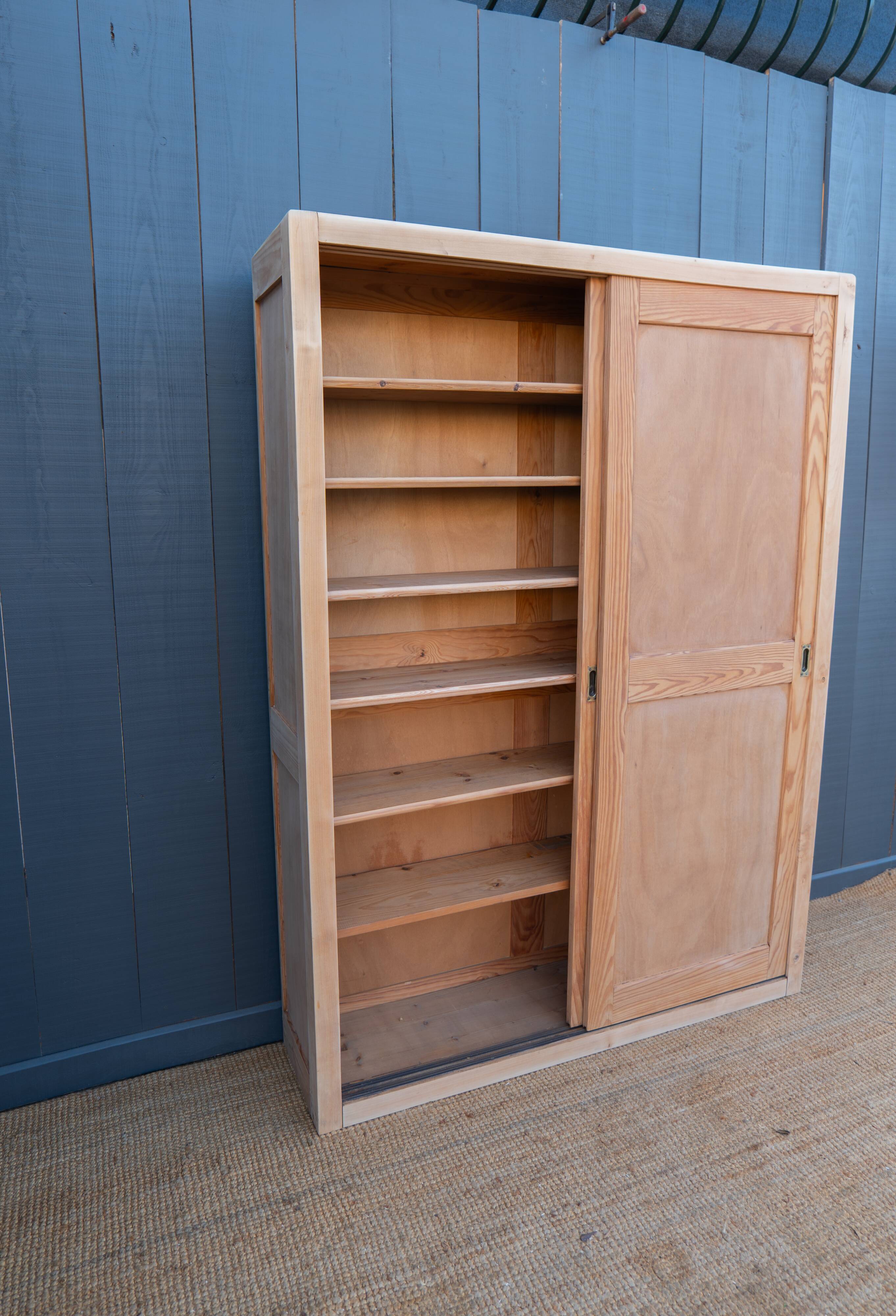 Sliding door wardrobe