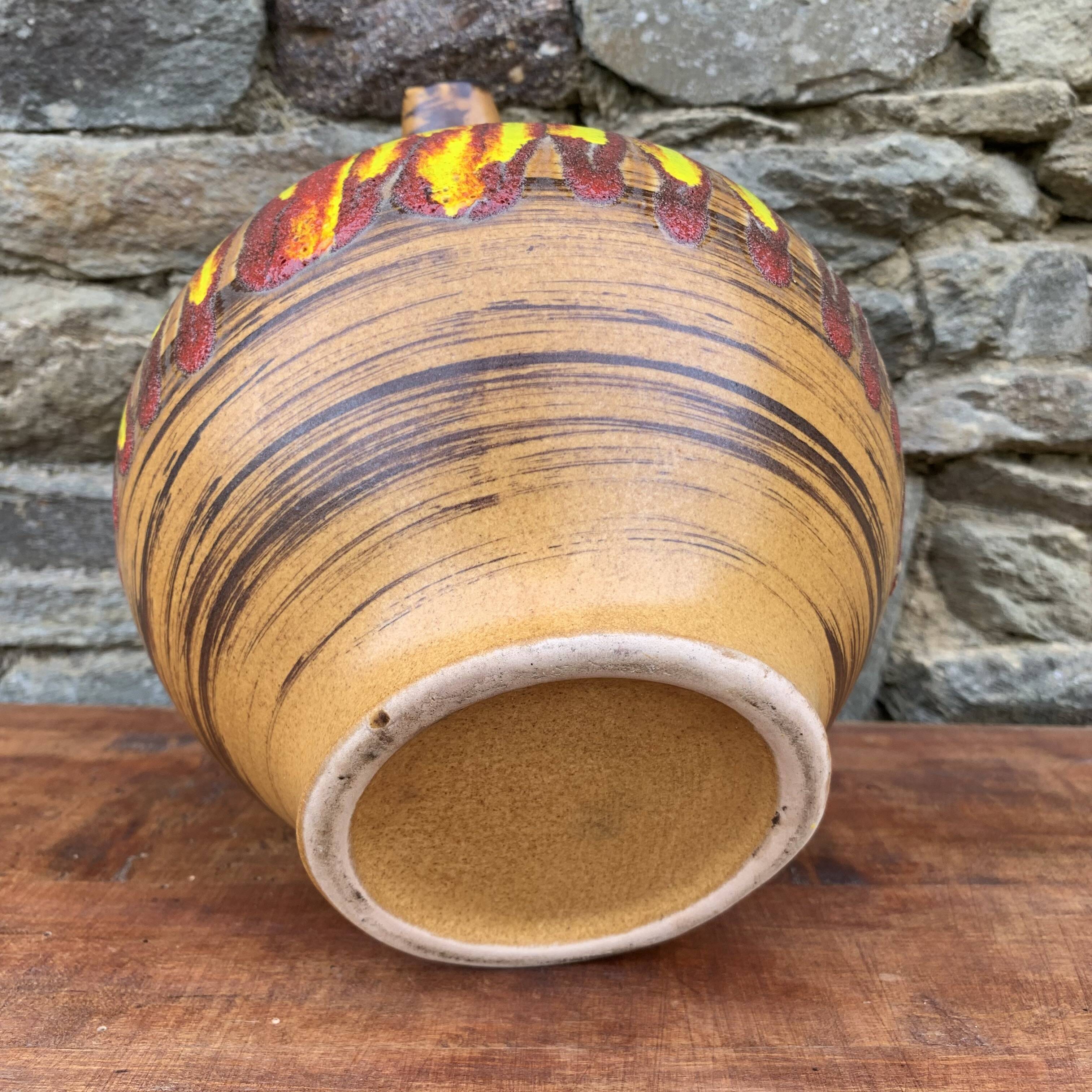 Grande cruche en céramique Saint-Clément, des années 70