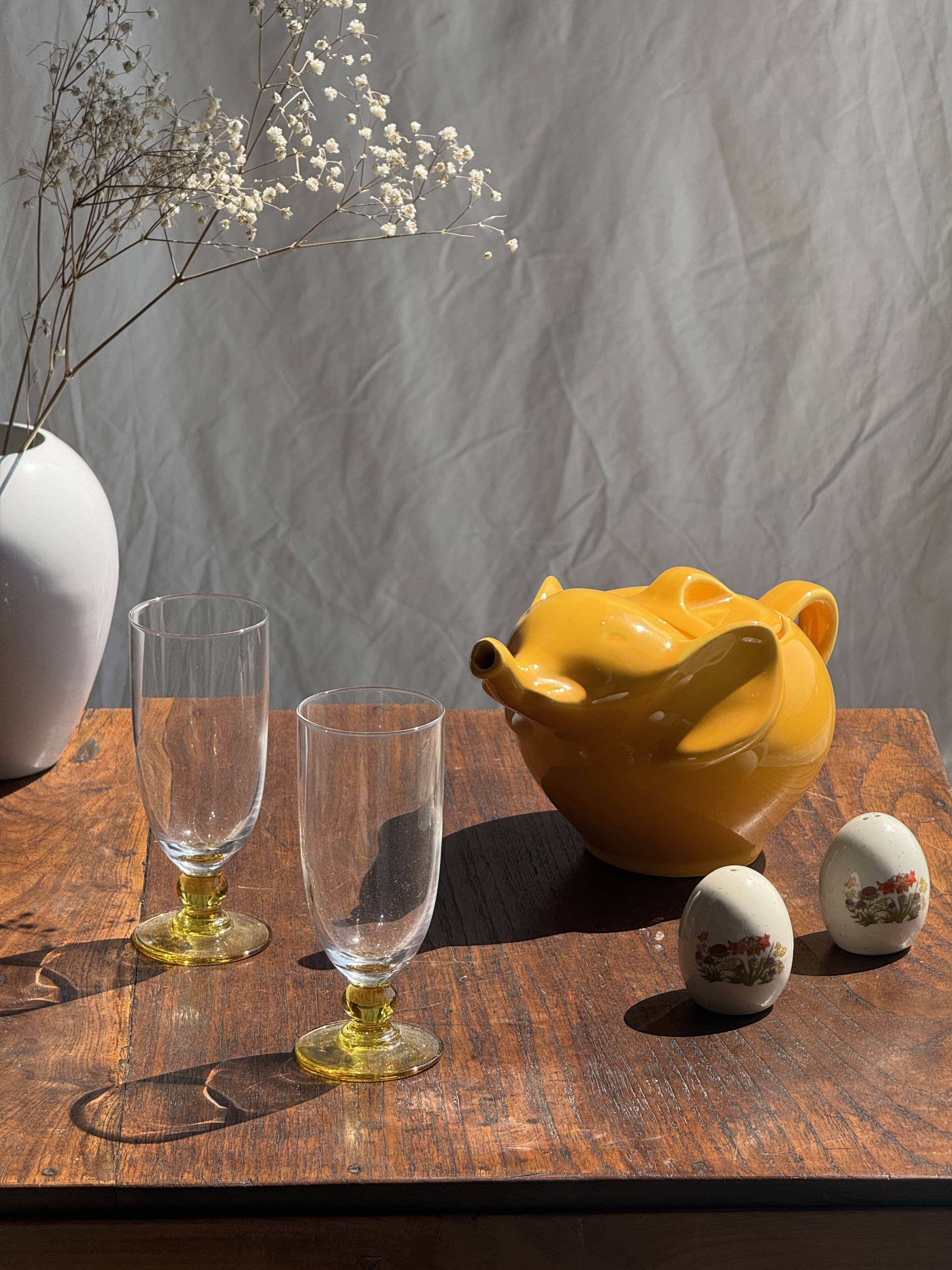 Vintage yellow elephant teapot