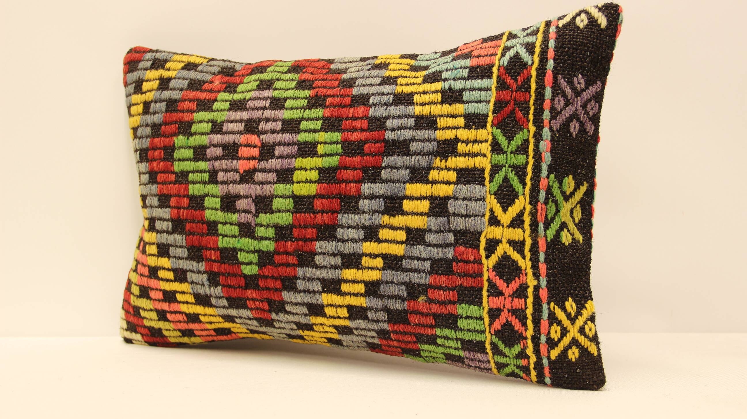 Turkish kilim cushion, 30x50 cm, oe-502