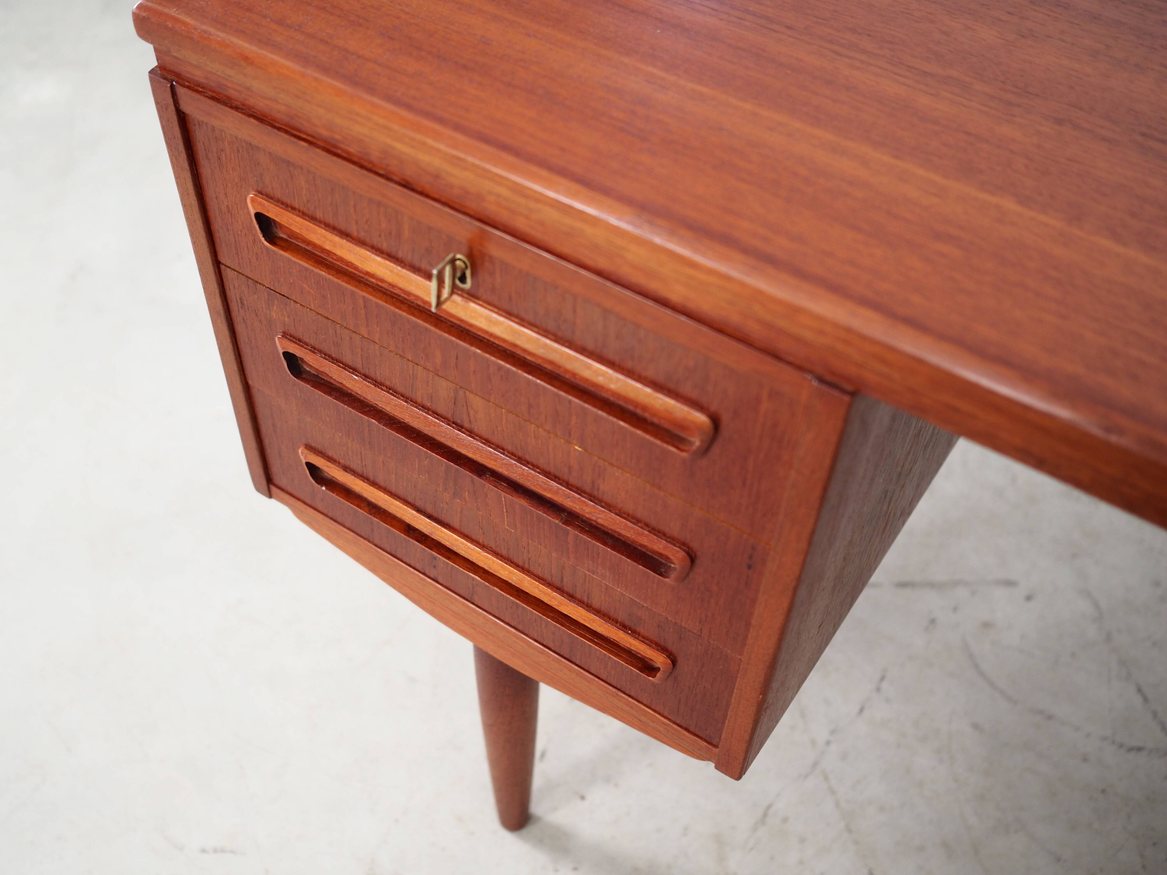Teak desk, Danish design, 1970s, manufactured by AP Møbler Svenstrup