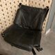 Fauteuil et repose pieds ottomane Falcon en cuir
