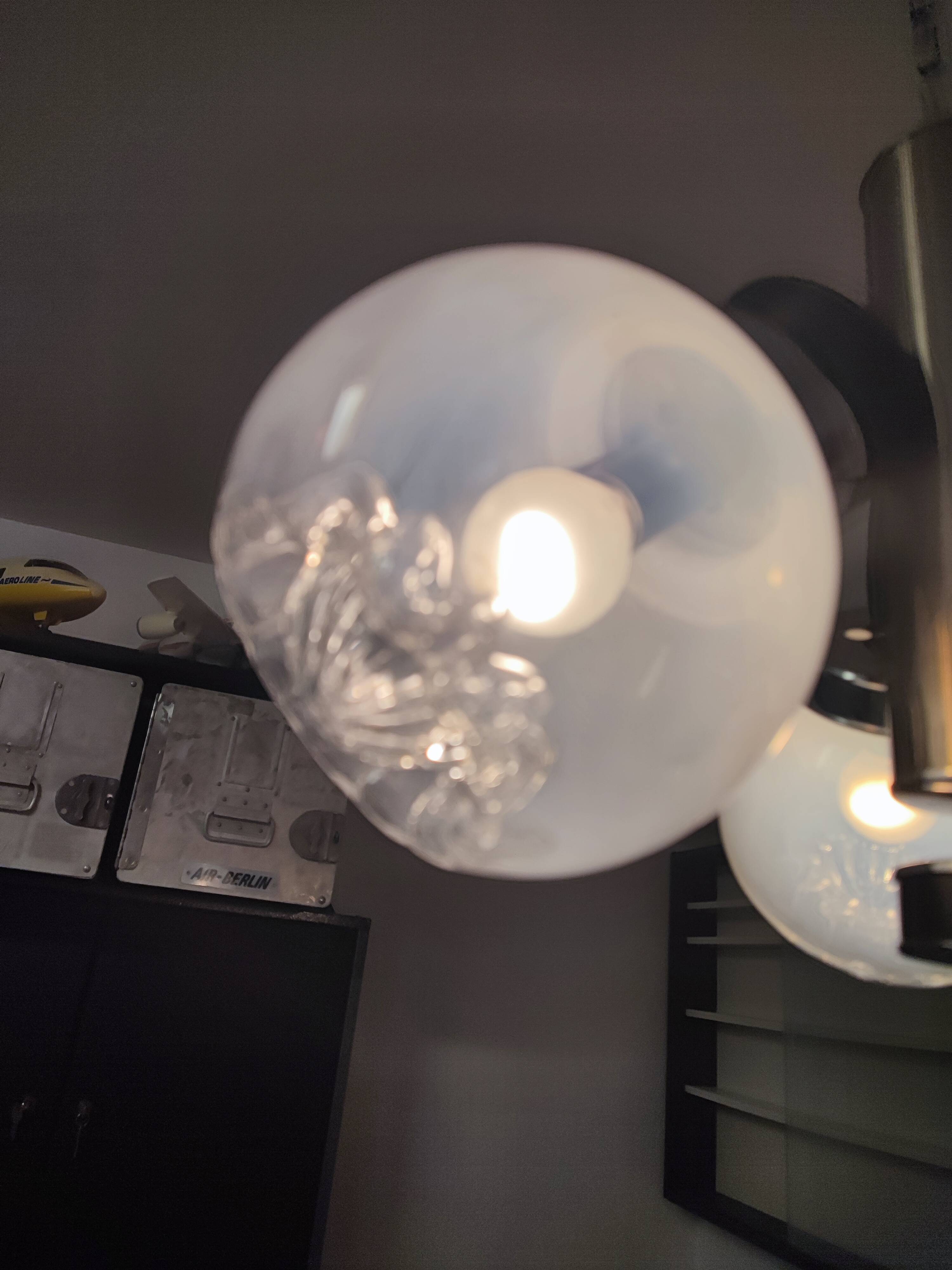 Italian 3-light chandelier attributed to Mazzega