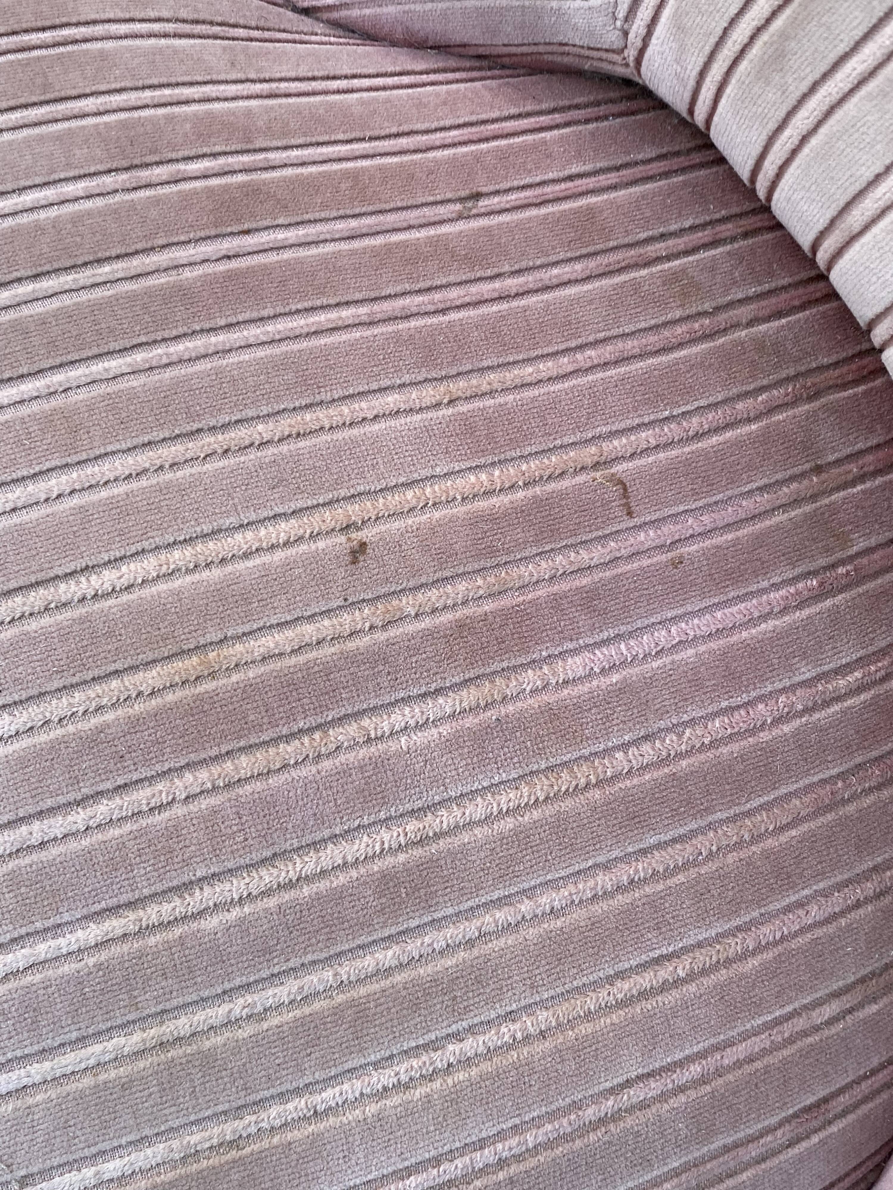 Fauteuil crapaud rose pâle