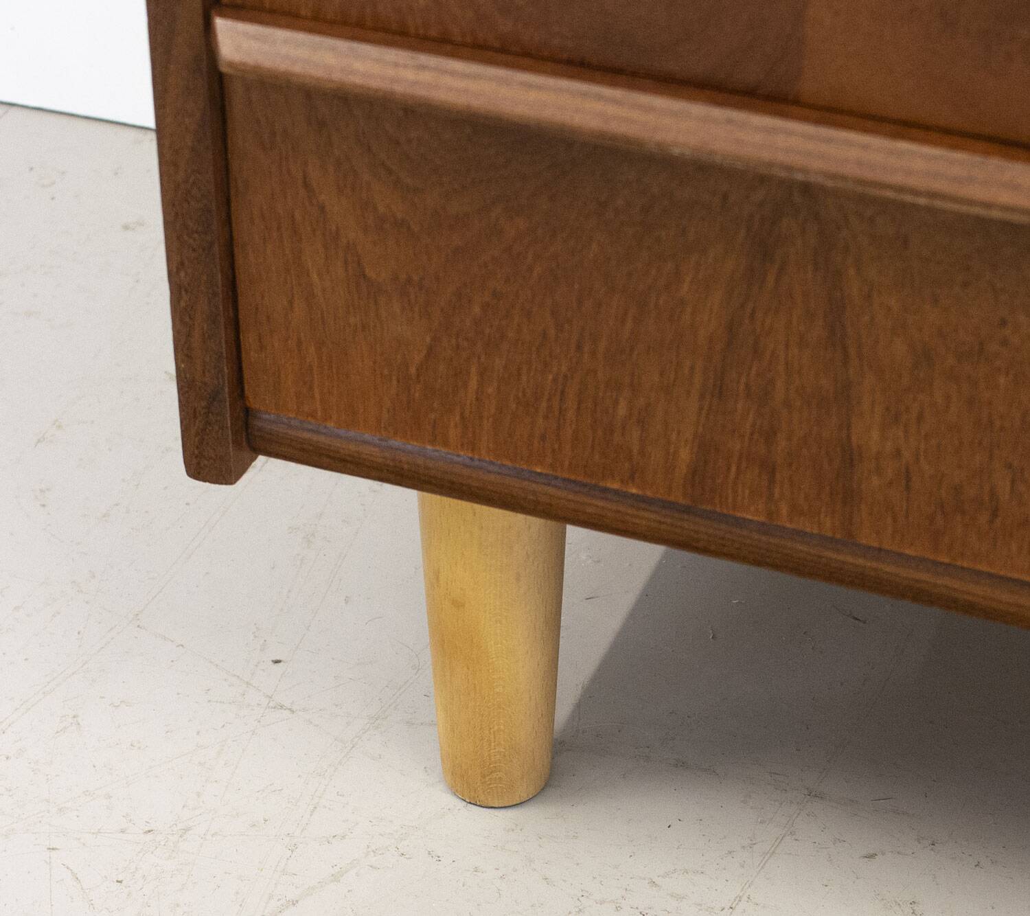 Commode danoise en teck par Hanbjerg, années 1960