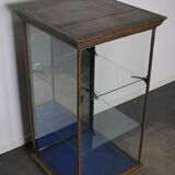 Mahogany showcase painted at the end of the nineteenth century