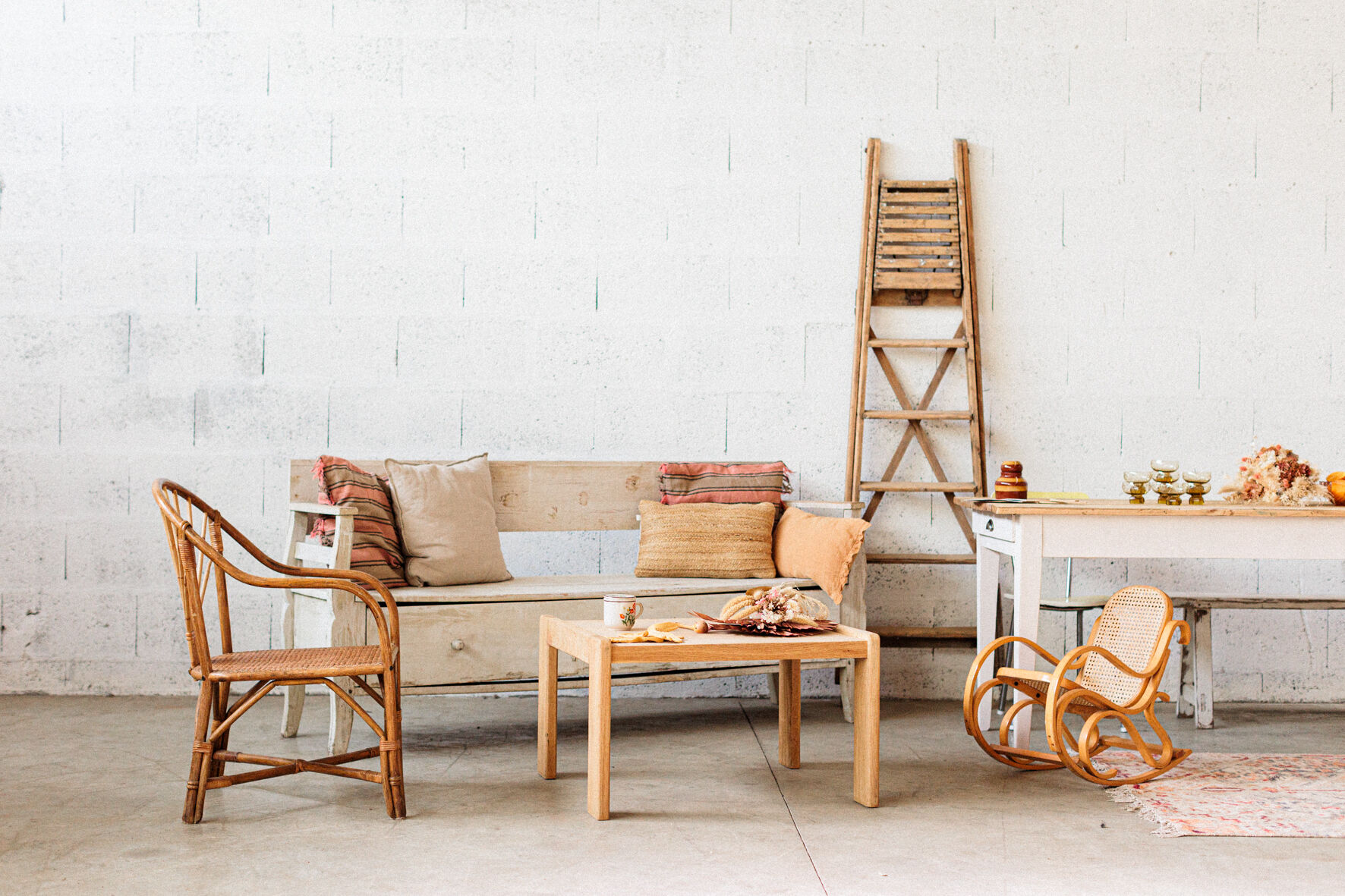 White wooden chest bench