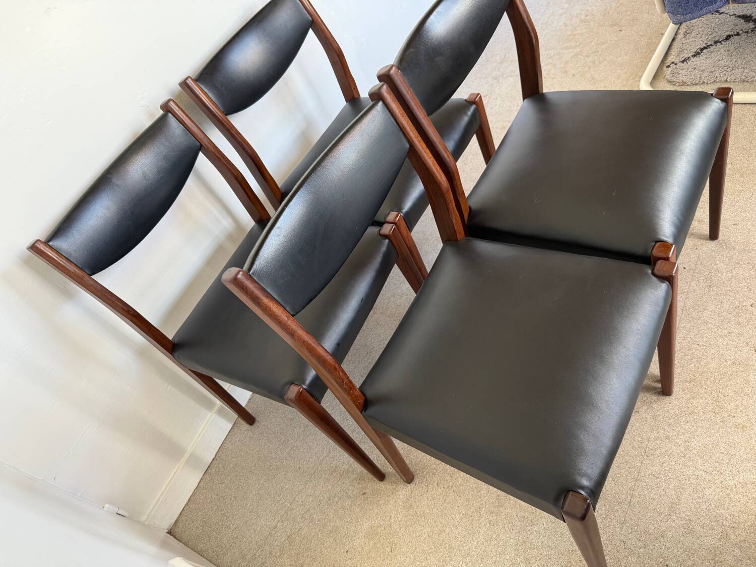 Lot de 4 chaises vintage scandinaves