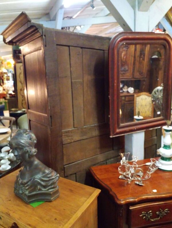Armoire ancienne