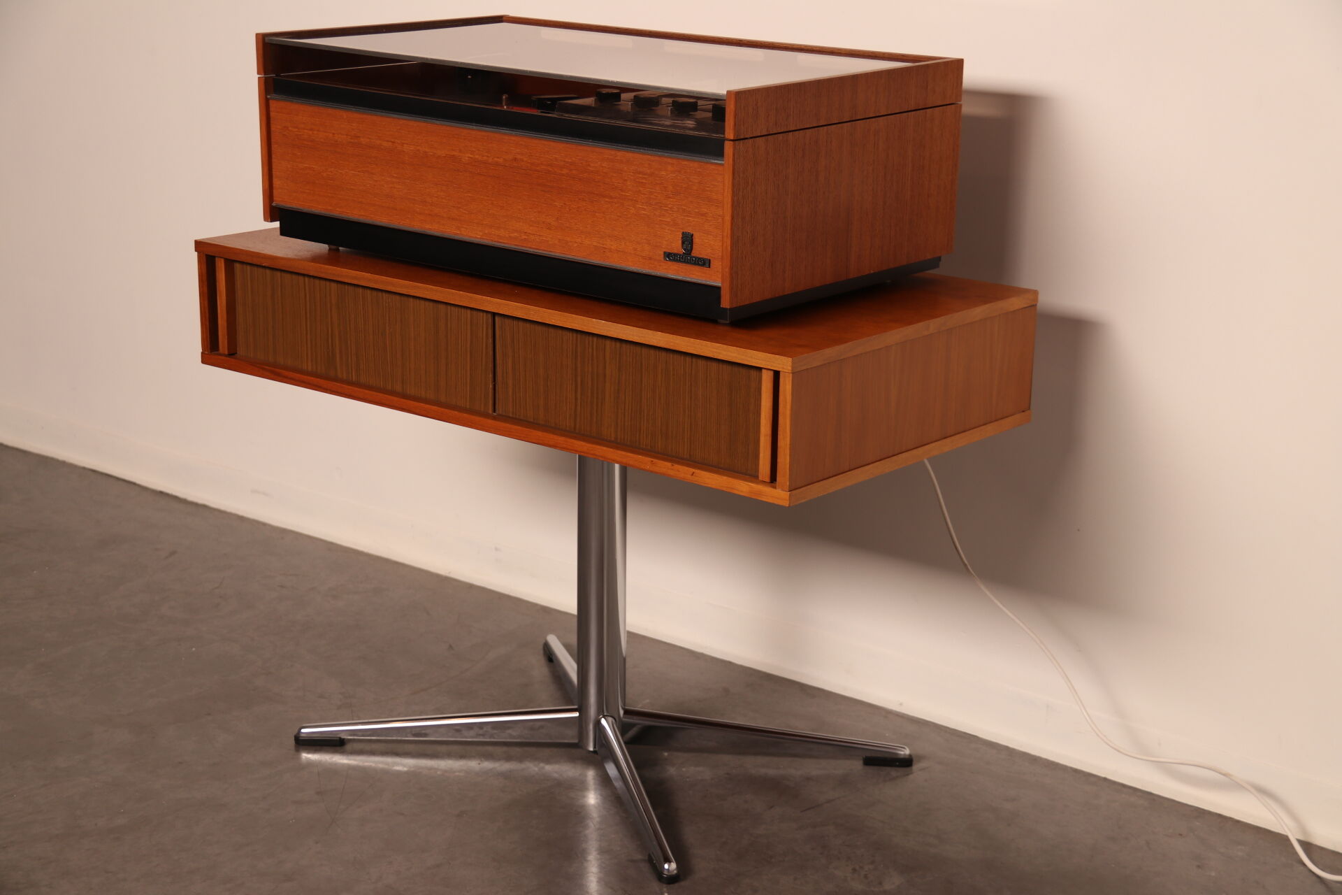 Grundig Hi-Fi modèle stéréo 'Studio 505' & armoire assortie - Allemagne -1960's