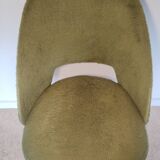 Chaise tonneau moumoute