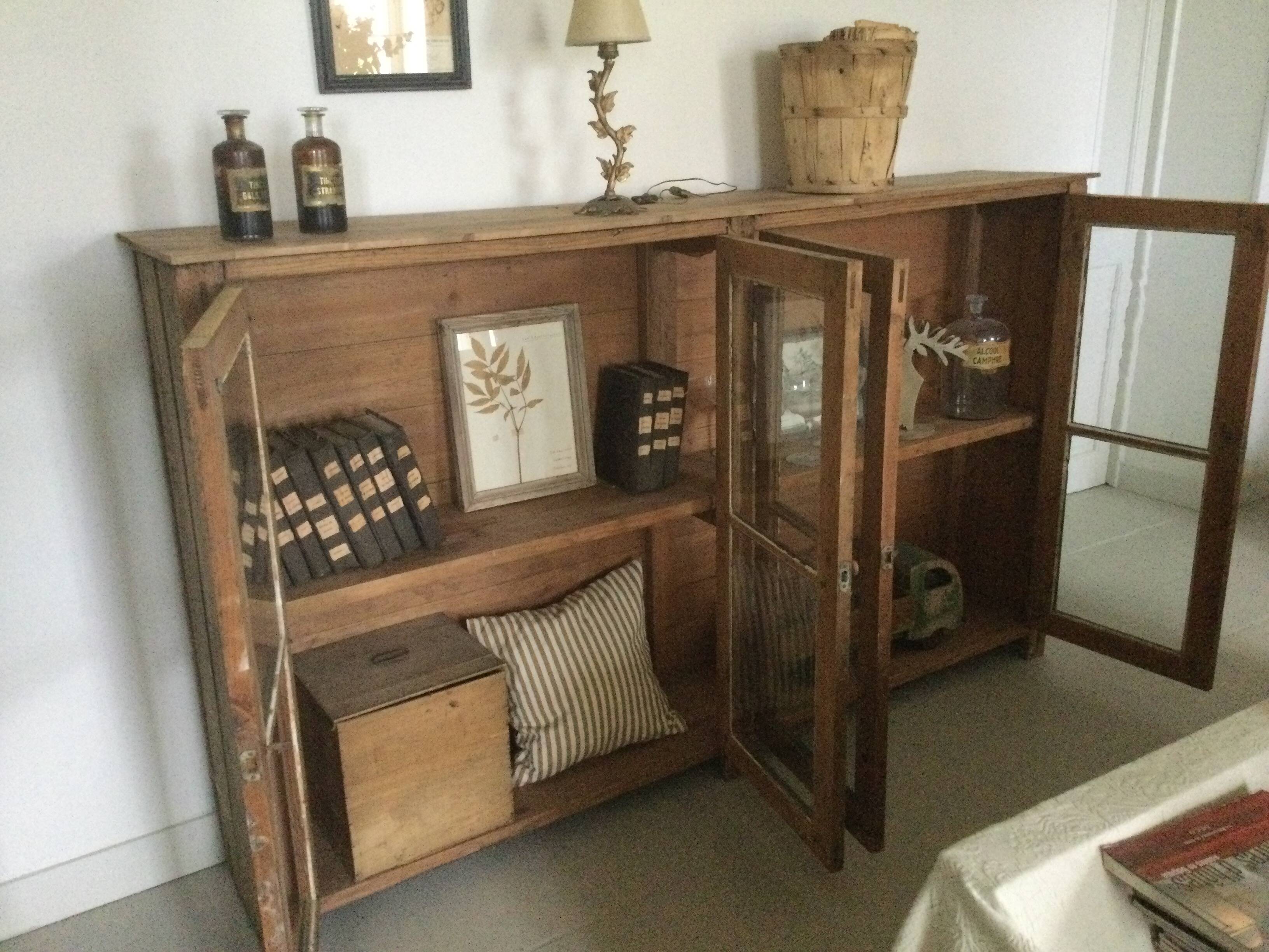 Glass cabinet
