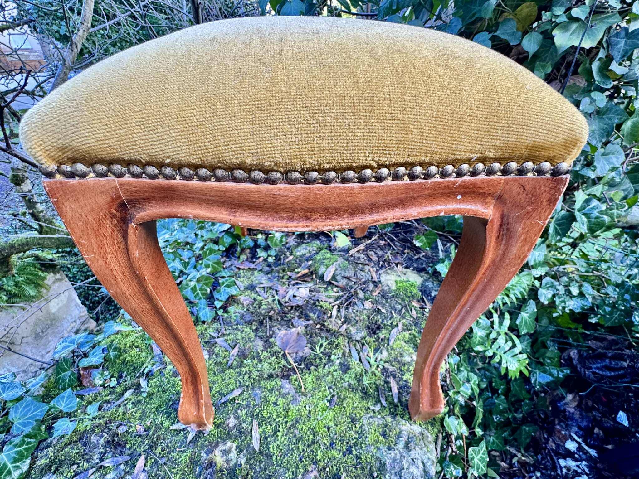 Large studded footrest in Louis XV style