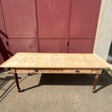 Farm table