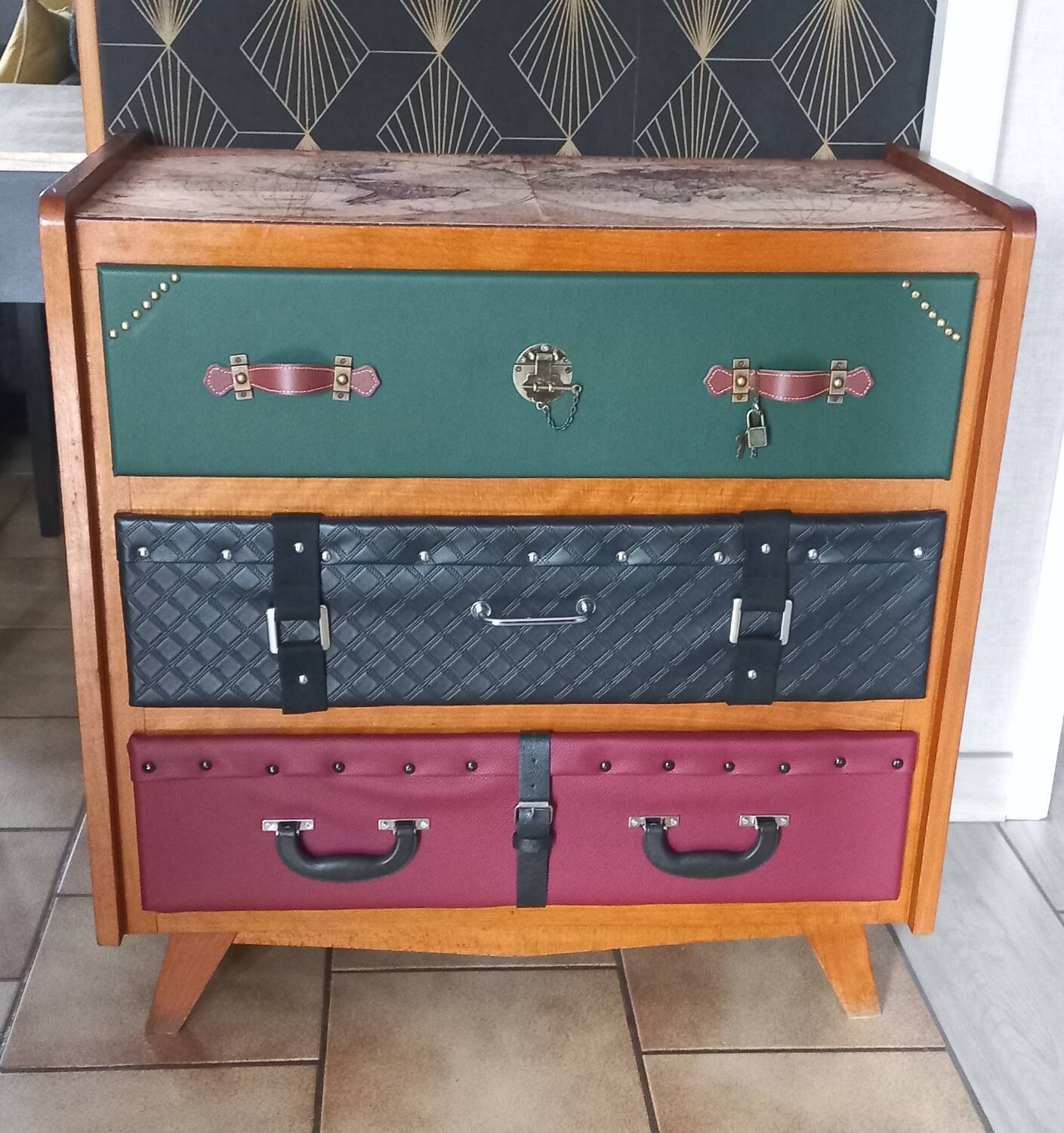 Vintage chest of drawers