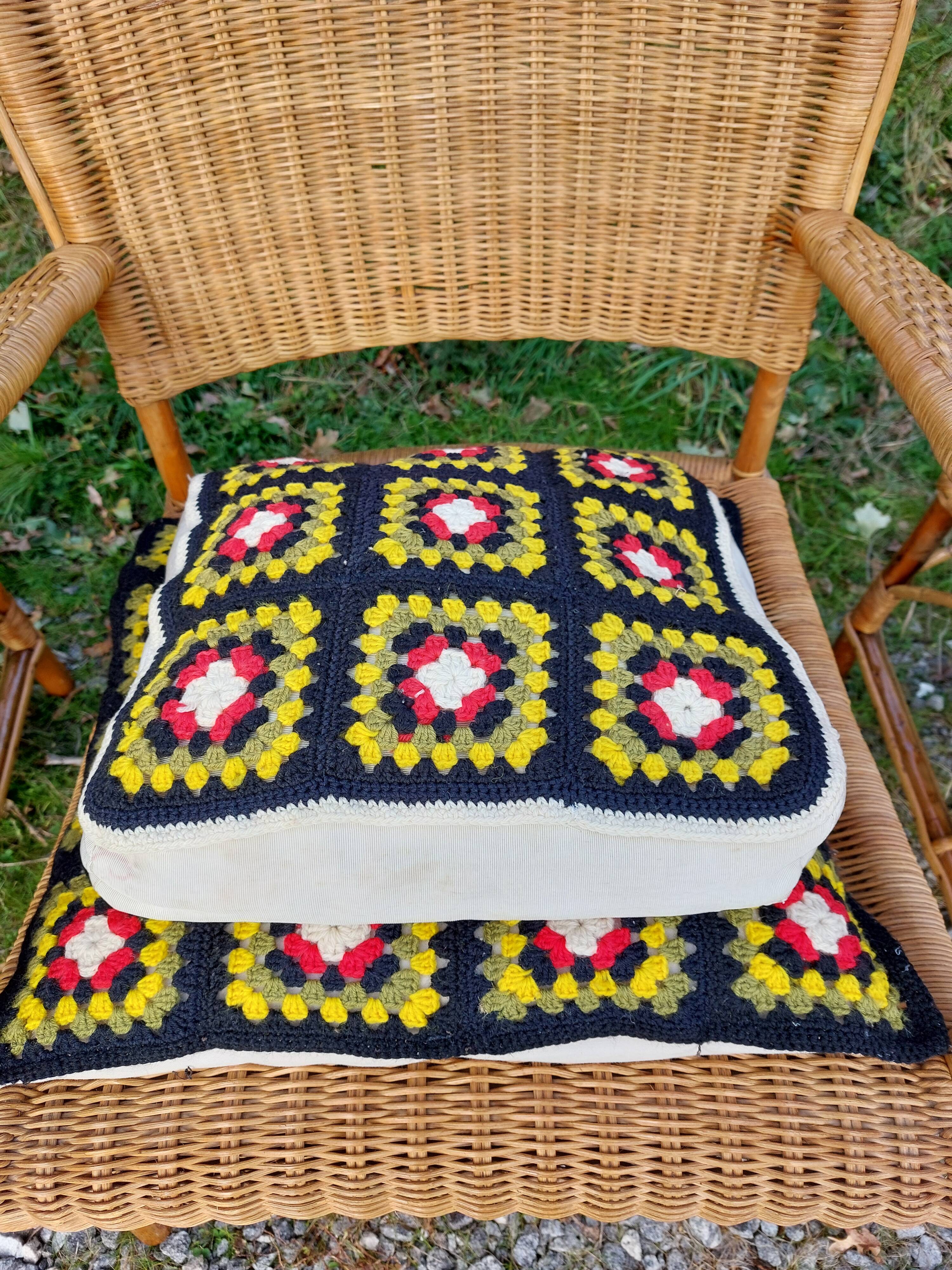 4 armchairs and a coffee table made of rattan and bamboo wood, vintage.