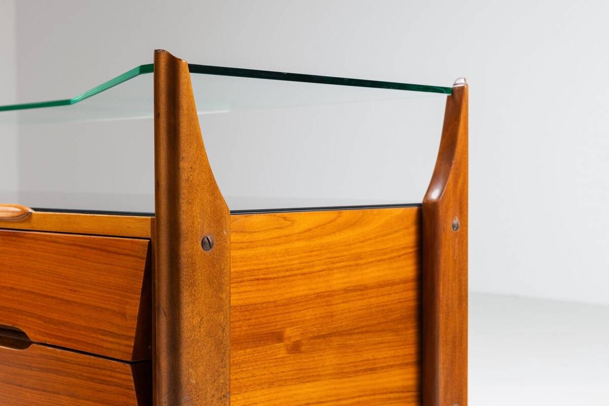 Buffet italien en noyer G. Cecchini e C. Cantu Italie 1950
