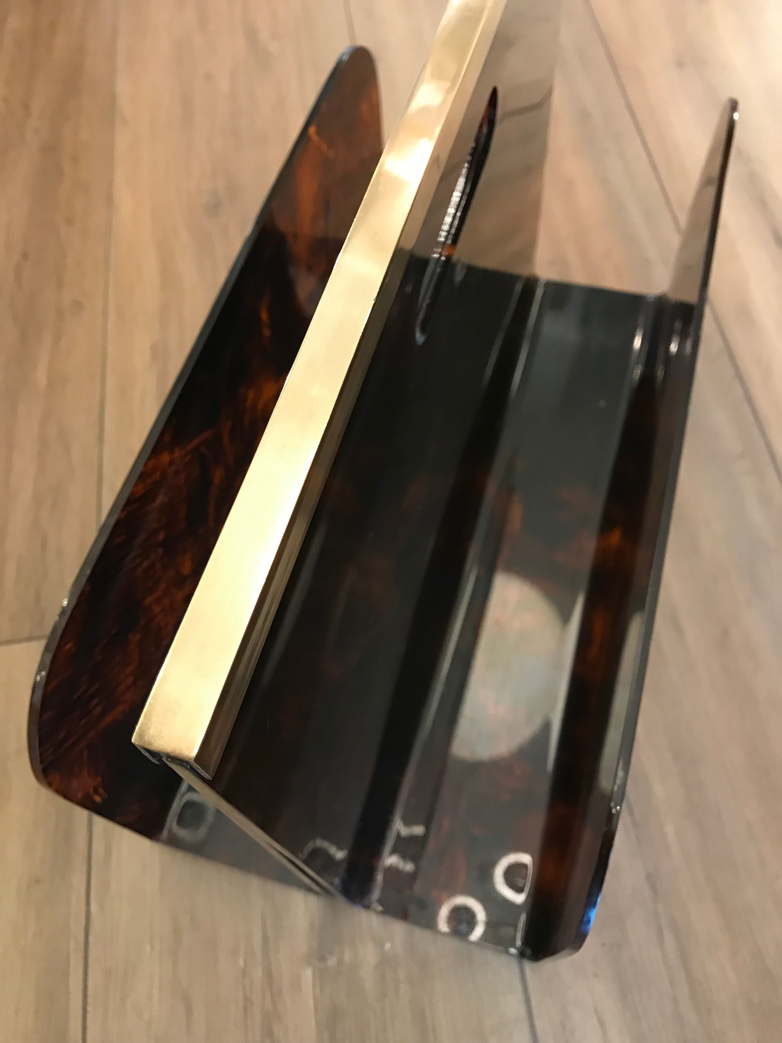 Door in false tortoiseshell