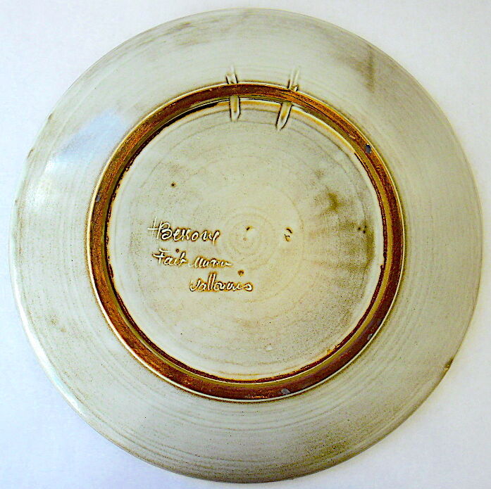 Dish in sandstone enamelled Huguette Bessone in Vallauris