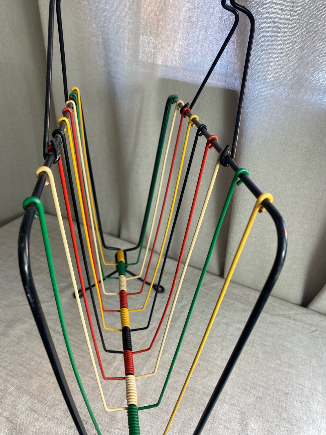 Scoubidou magazine rack, 1960s