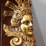 Commode ancienne en acajou, loupe d'Amboine, marbre rouge et bronze