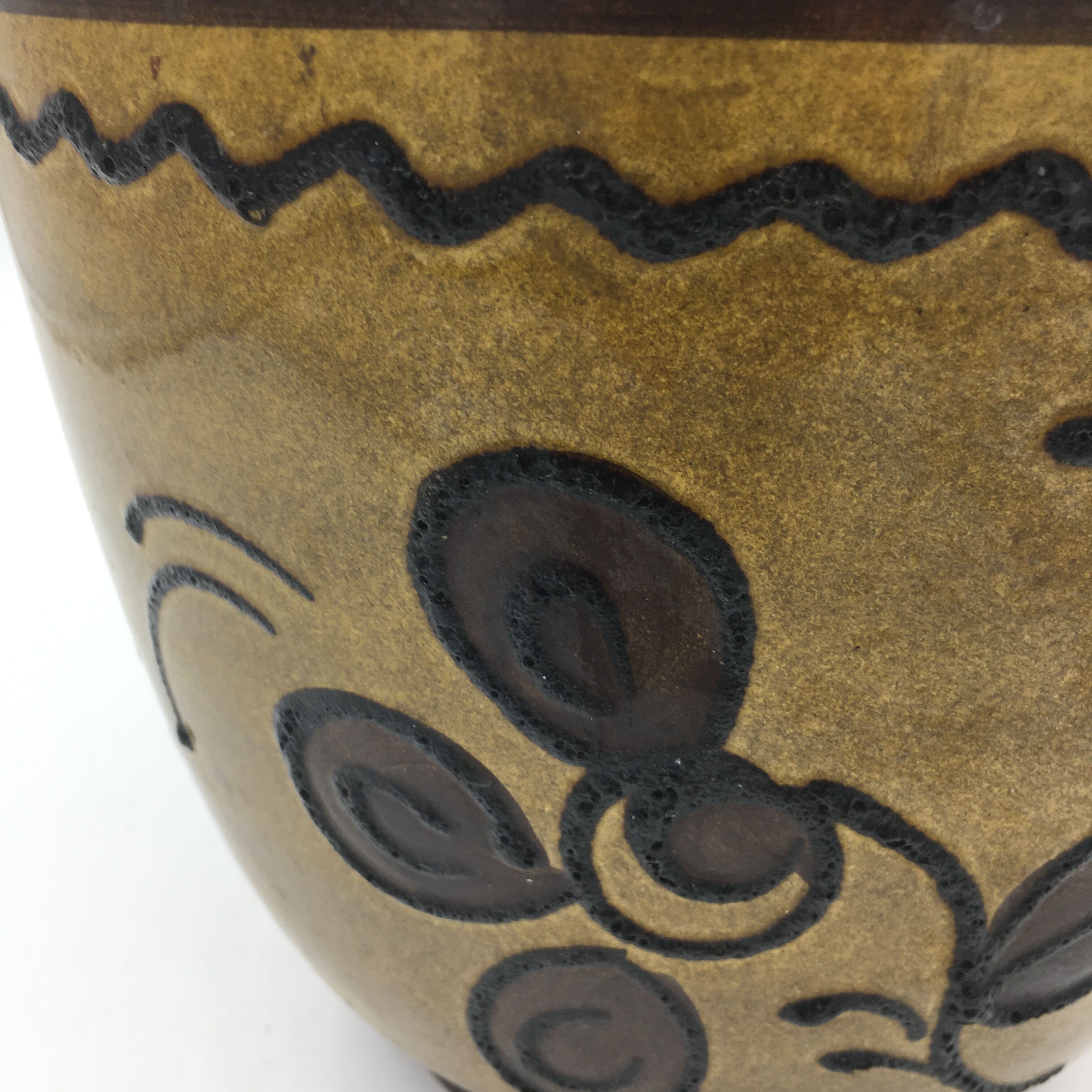 Bay ceramic pot cover