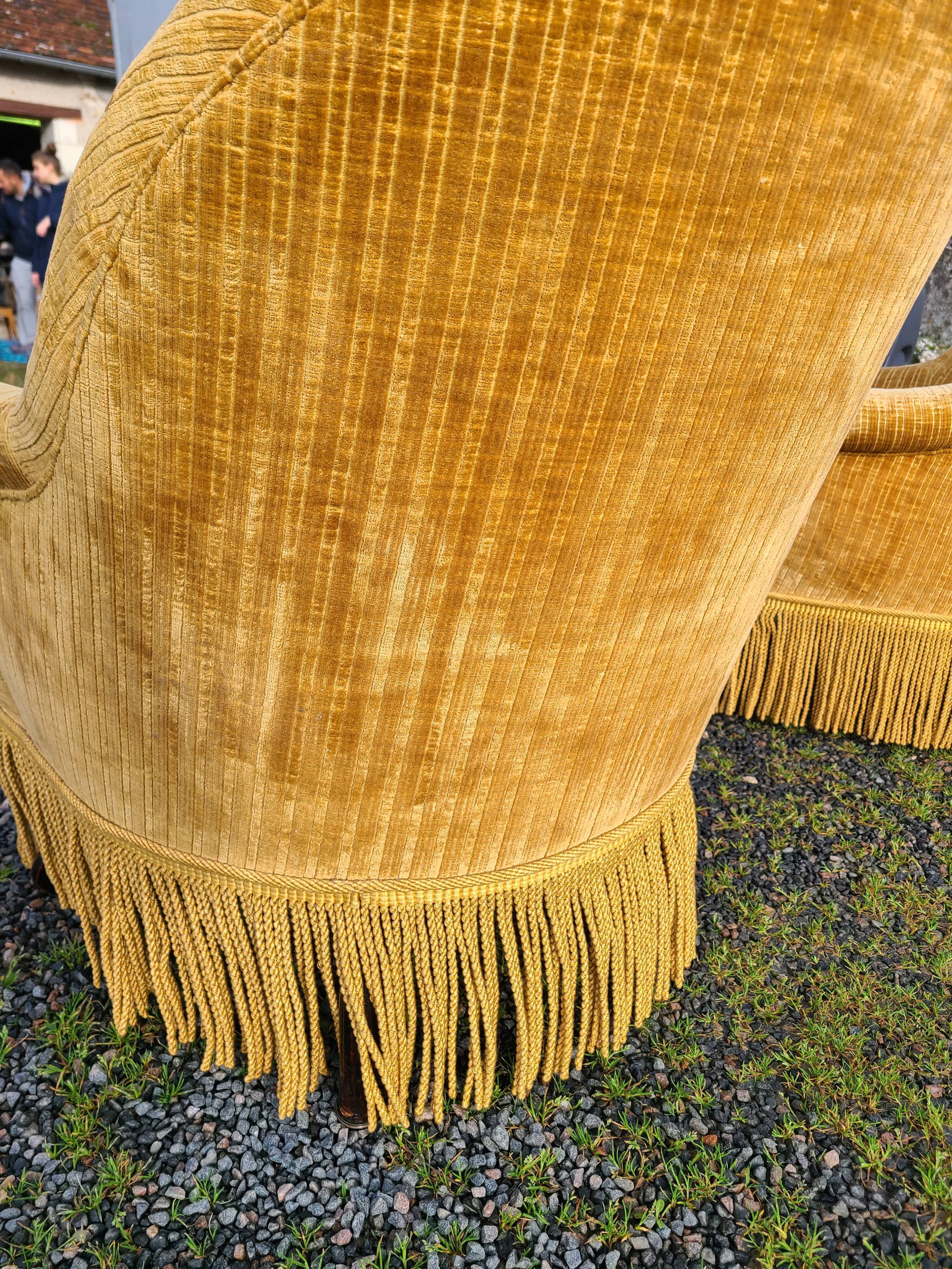 Set of toad armchairs and vintage yellow ottoman